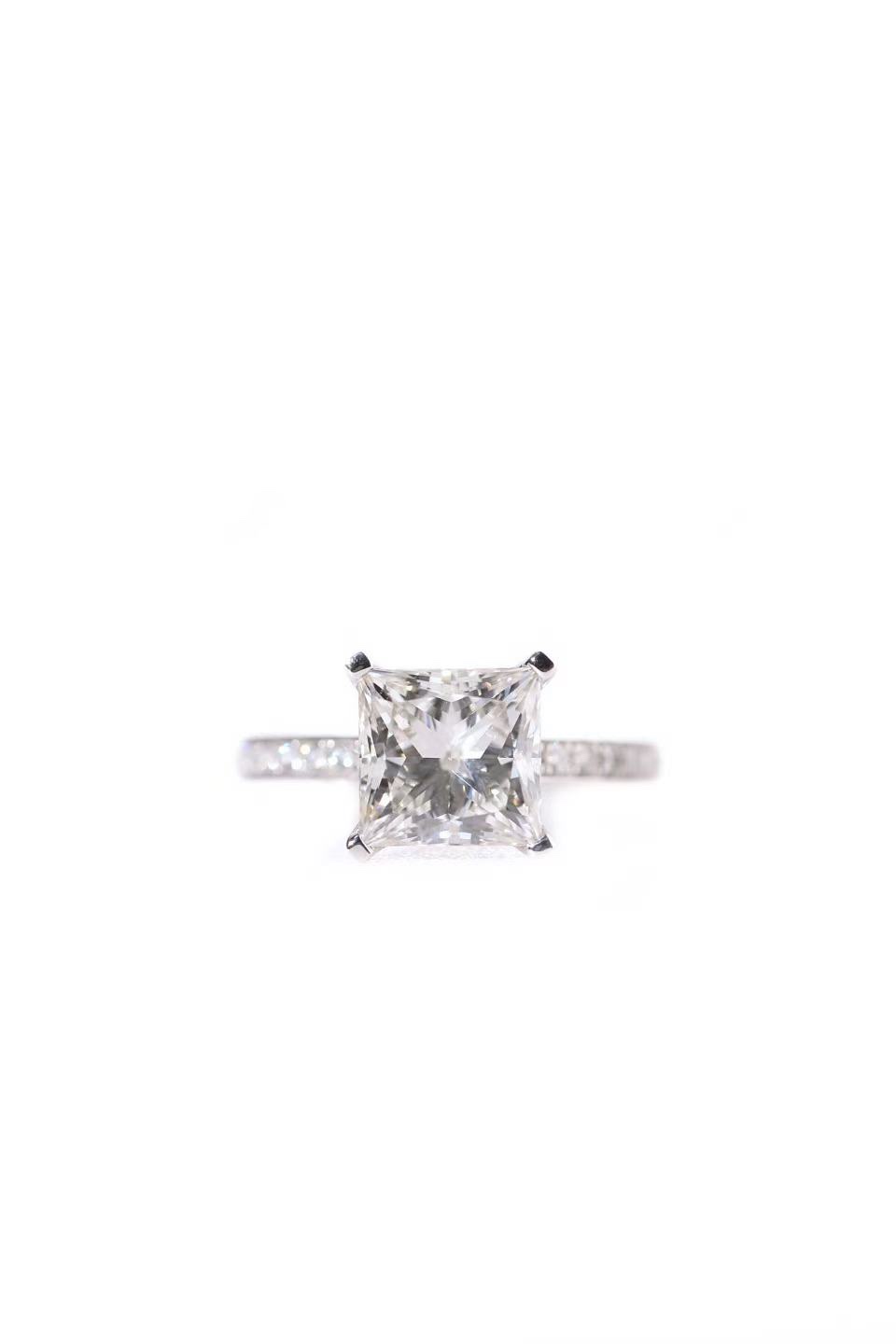 Princess Elegance · 2ct Lab Grown Princess Cut Diamond Ring with Accent Stones | (D-R4869)
