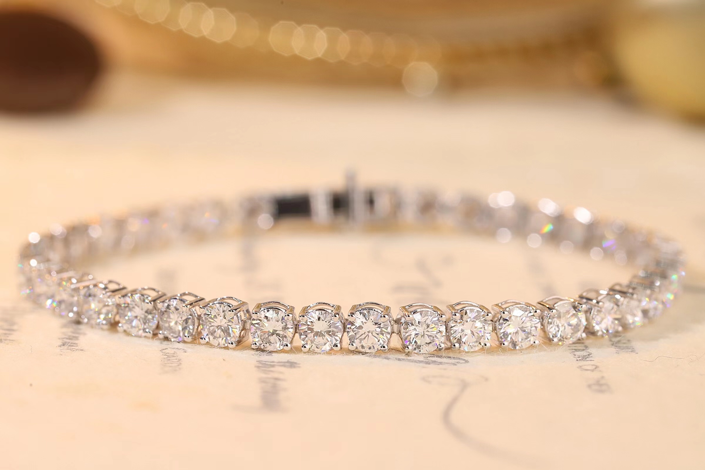 Elegant Diamond Tennis Bracelet 10k gold four-prong set lab-grown diamond 10 carat full circle diamond bracelet HL-B0980