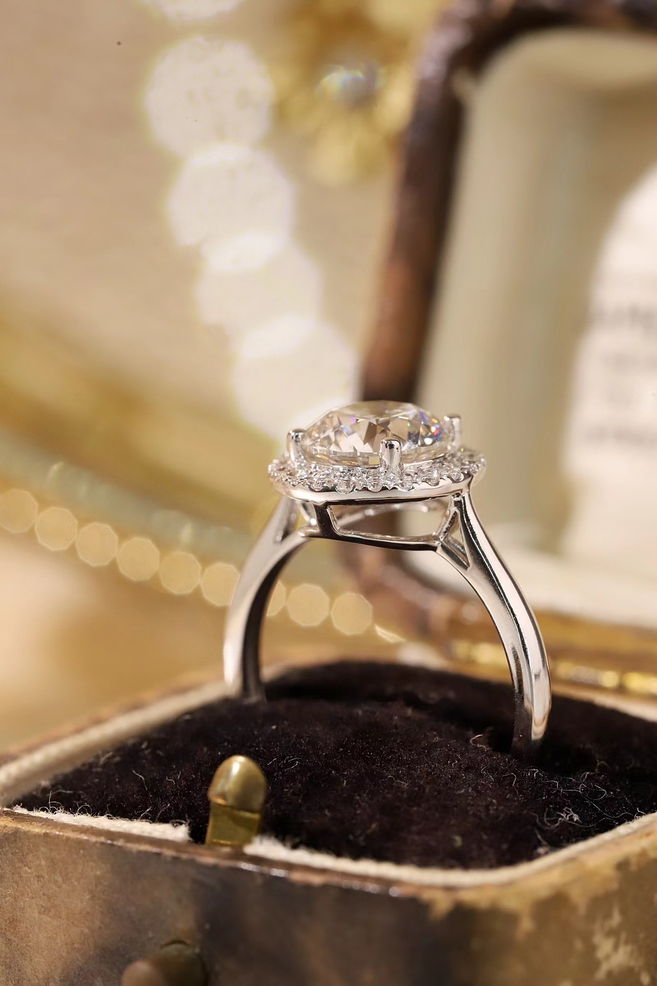 Halo Elegance · 2ct Lab Grown Diamond Ring with 0.20ct Accent Halo | Z-D-R5257