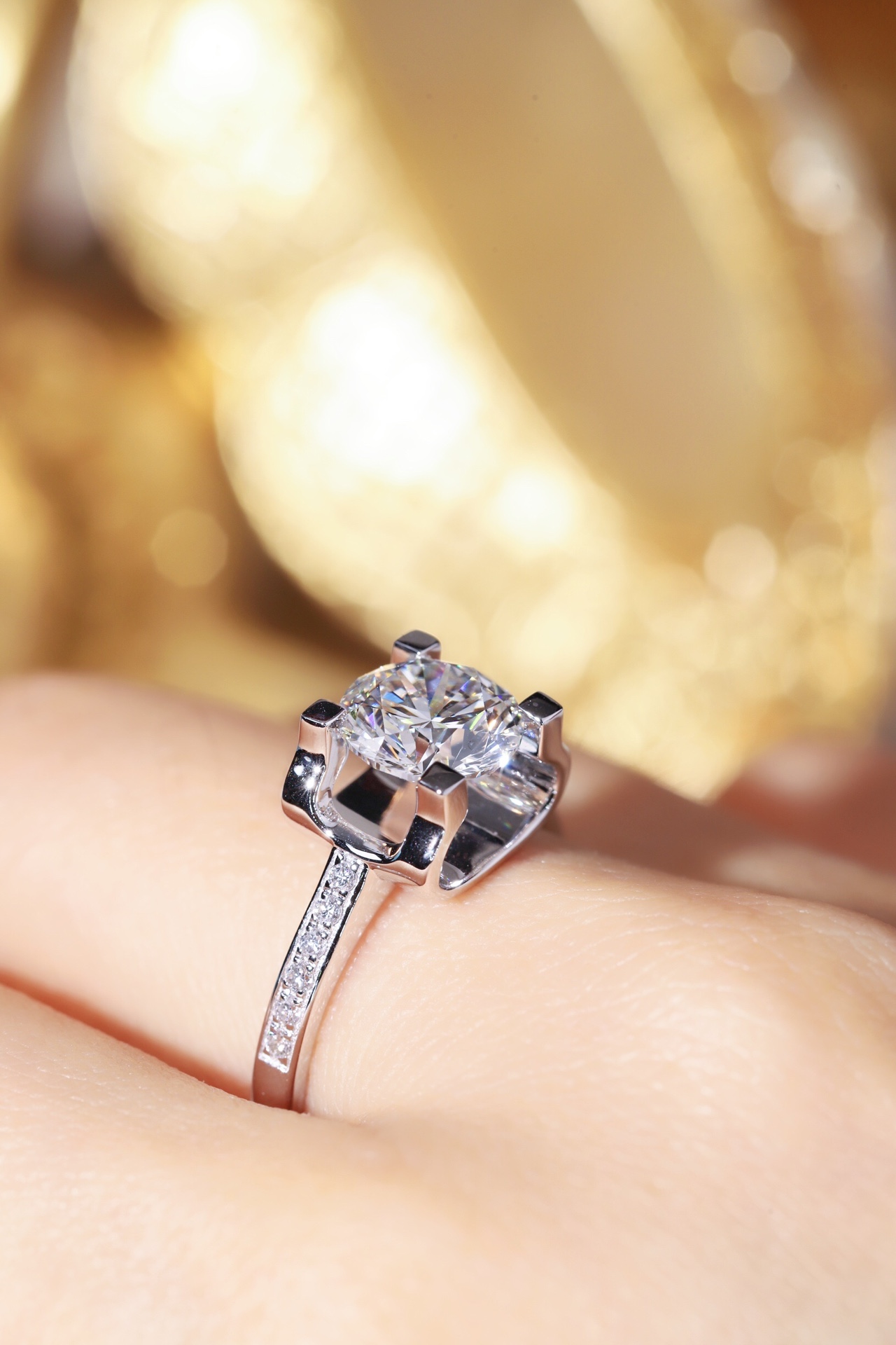 Signature Bull Head · 2ct Lab Grown Diamond Ring | Z-HL-R4685-4