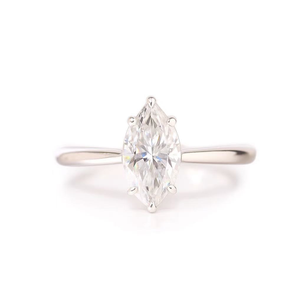 Graceful Sparkle · 1ct Marquise Cut Six-Prong Diamond Ring | Z-HL-R5245-1