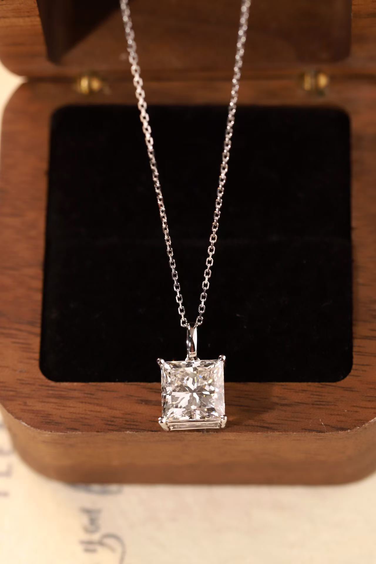 Timeless Sparkle · 3ct Princess Cut 4-Prong Lab Grown Diamond Necklace | Z-HL-P5250 