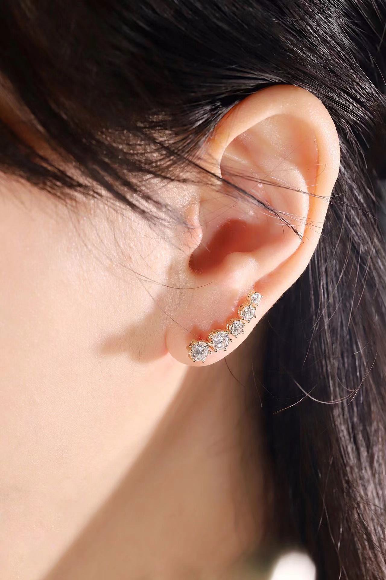 Smile Elegance · 1.8ct Lab Grown Diamond Gradient Stud Earrings | D-EL2386-1