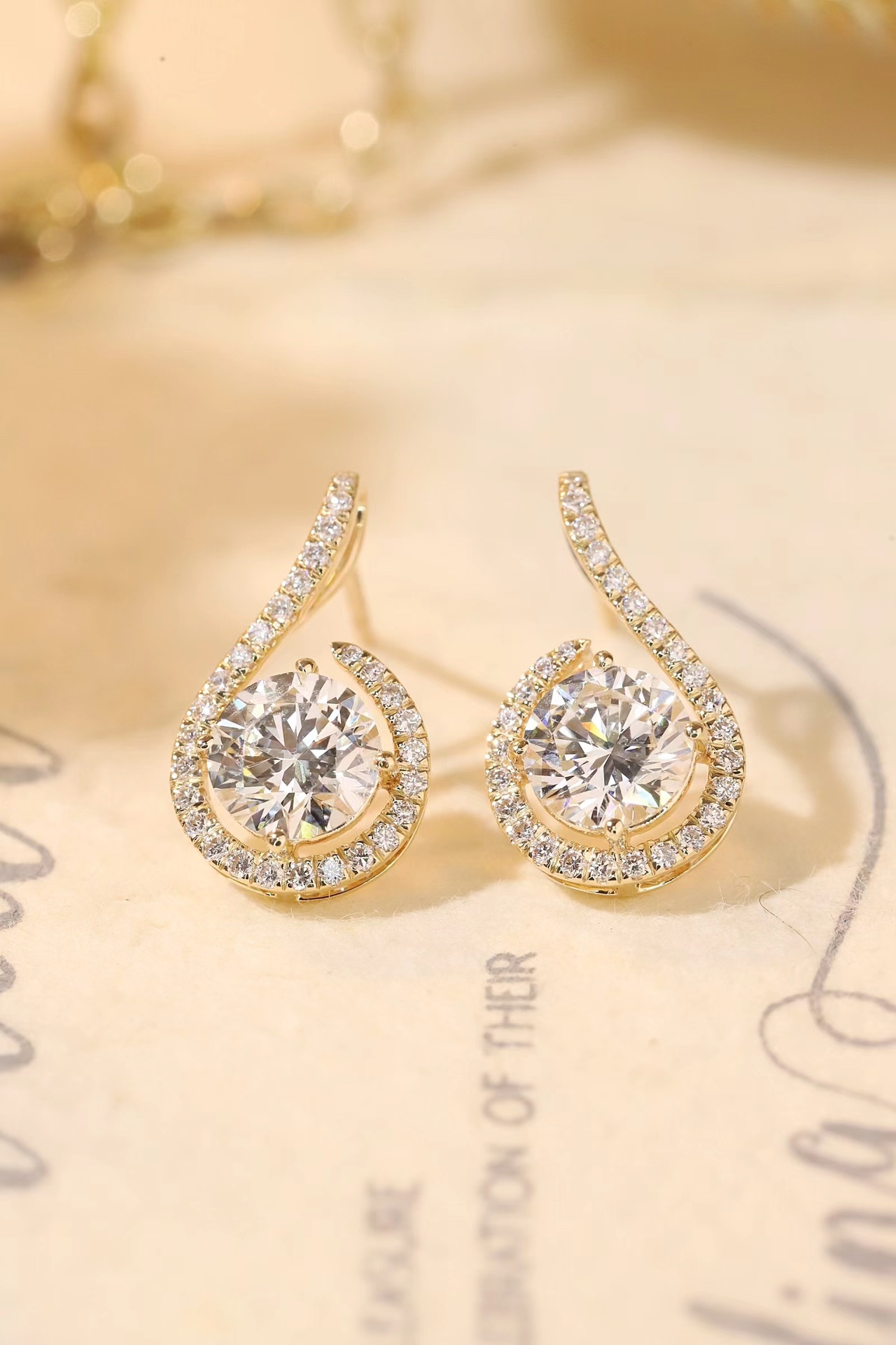 10K Gold Earrings | 1ct Lab Diamond with 0.15ctAccents(0.30ct Pair)Code: Z-HL-E5649-1