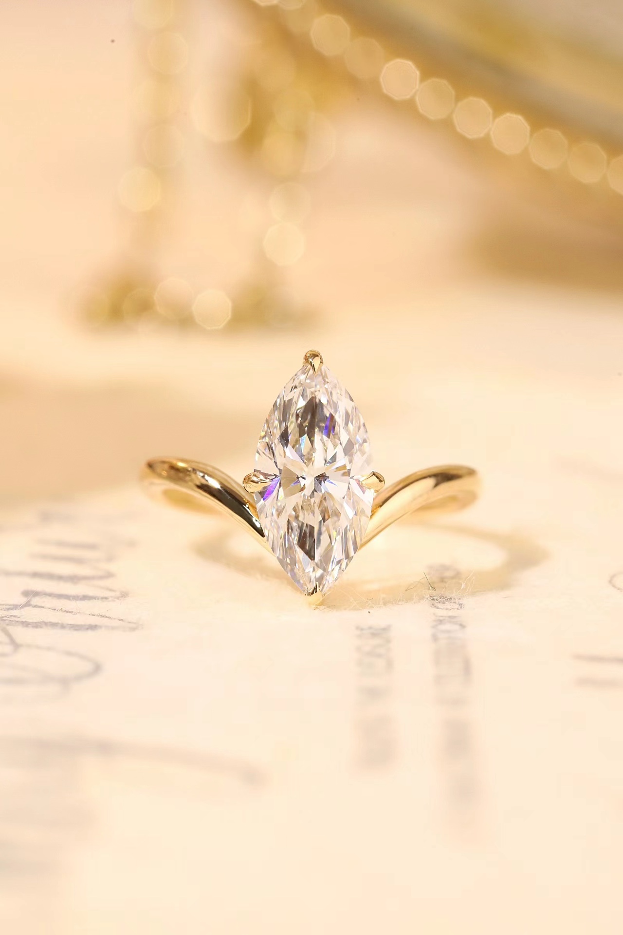 V-Shaped Elegance · 2ct Lab Grown Marquise Cut Diamond Ring | D-R5187-1