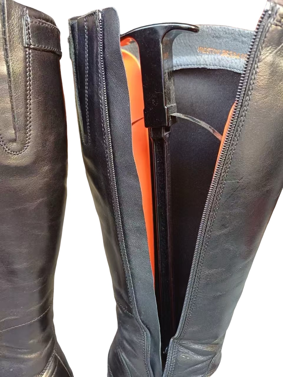 皮革剝落解決方案 Peeling Leather Solution: Boot Zip Flap Remake 