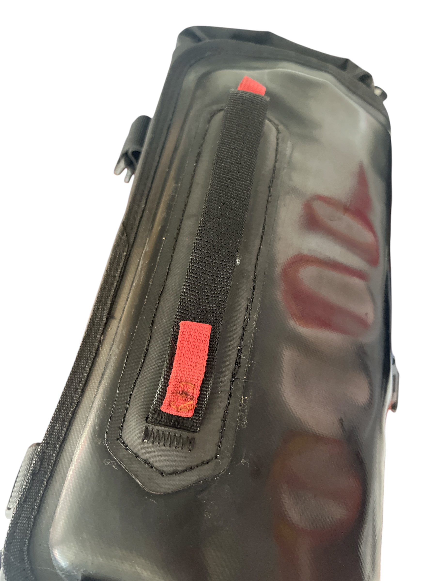 Motorcycle Bag Fabric Tear Repair 電單車袋撕裂布料修復服務