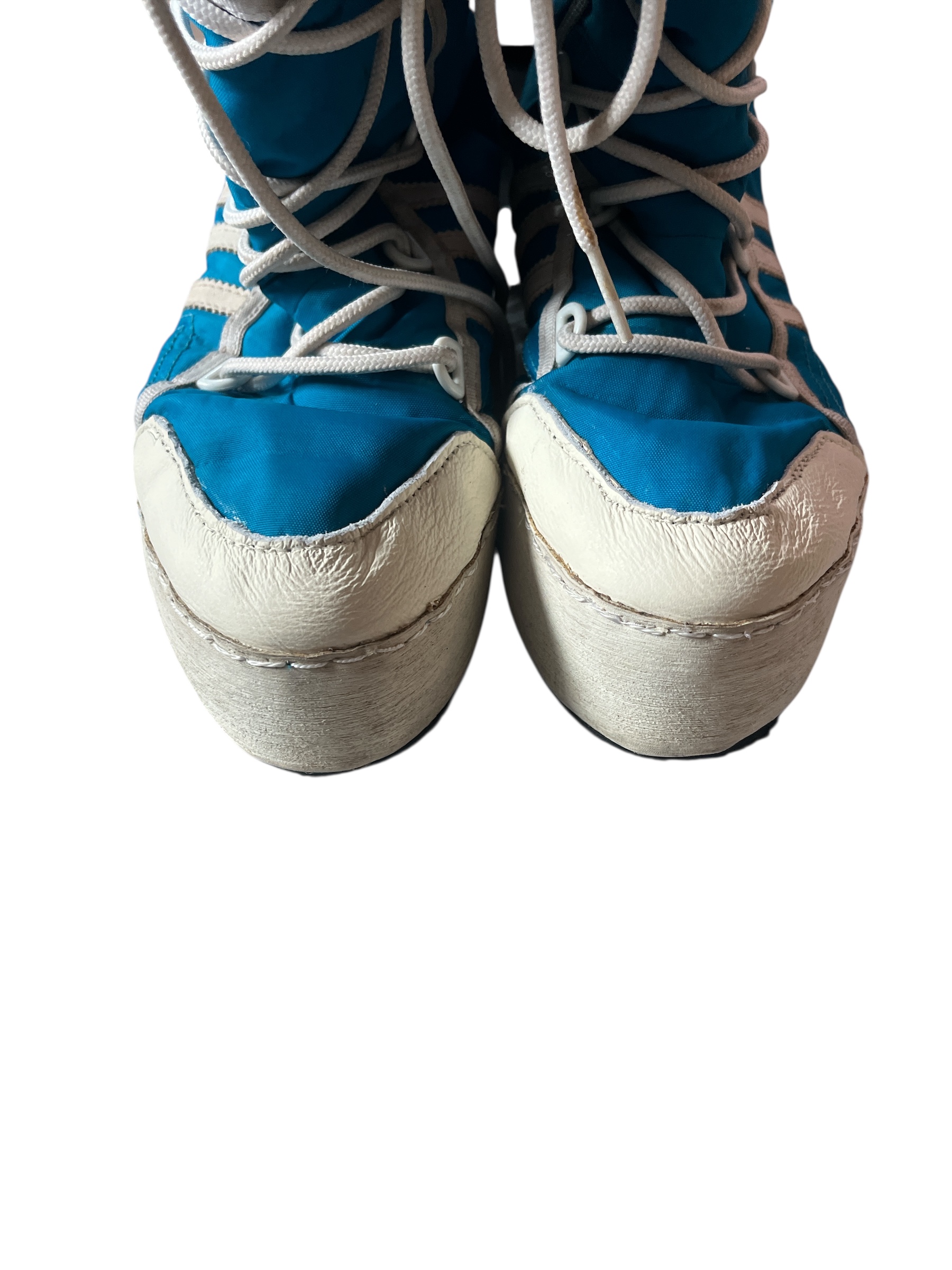 Sneakers or Canvas Shoes Front Torn Fabric Repair 波鞋布鞋鞋頭皮布修補 