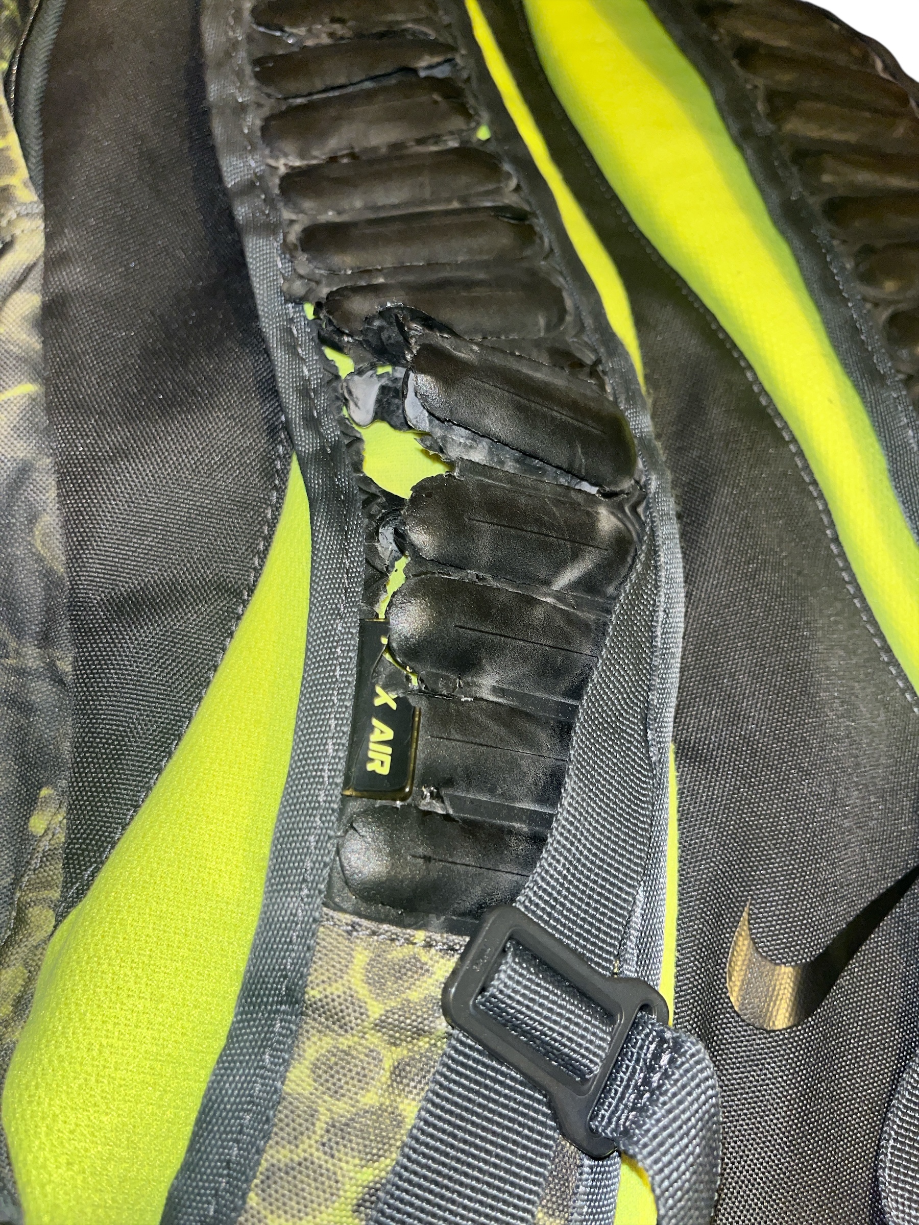 背囊肩帶氣囊 Backpack Airbags