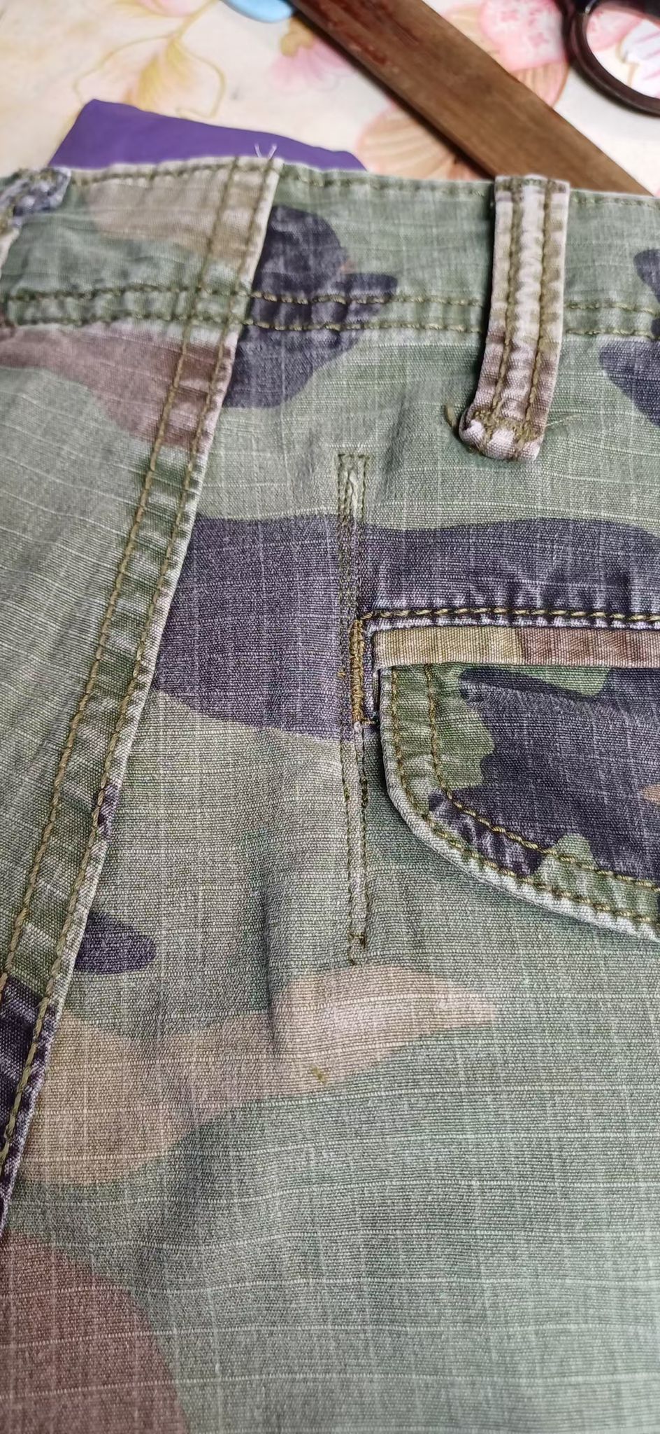 Trousers Fabric Tear 褲子布料破損 