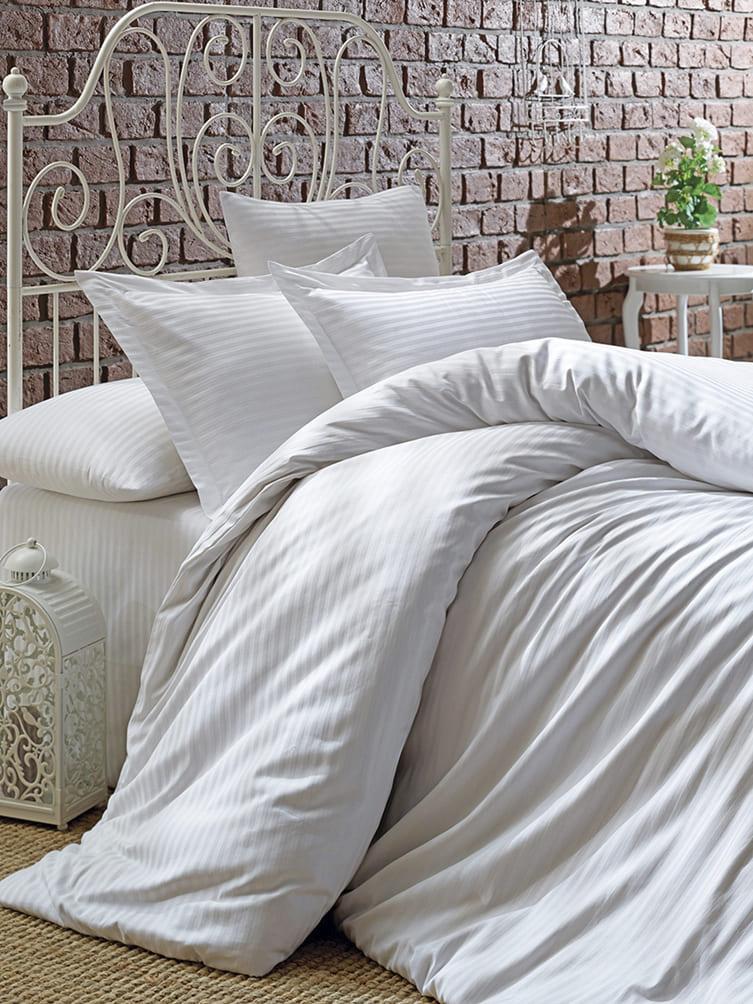 Beyaz Nevresim Takımı (0tel Grubu)