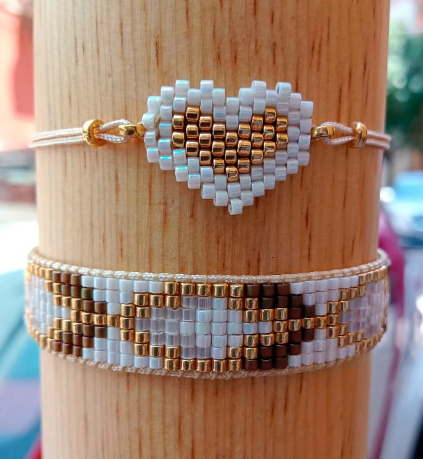 Set de Pulseras Miyuki para Parejas/Amigas: Corazón y Diseño Geométrico Blanco y Oro