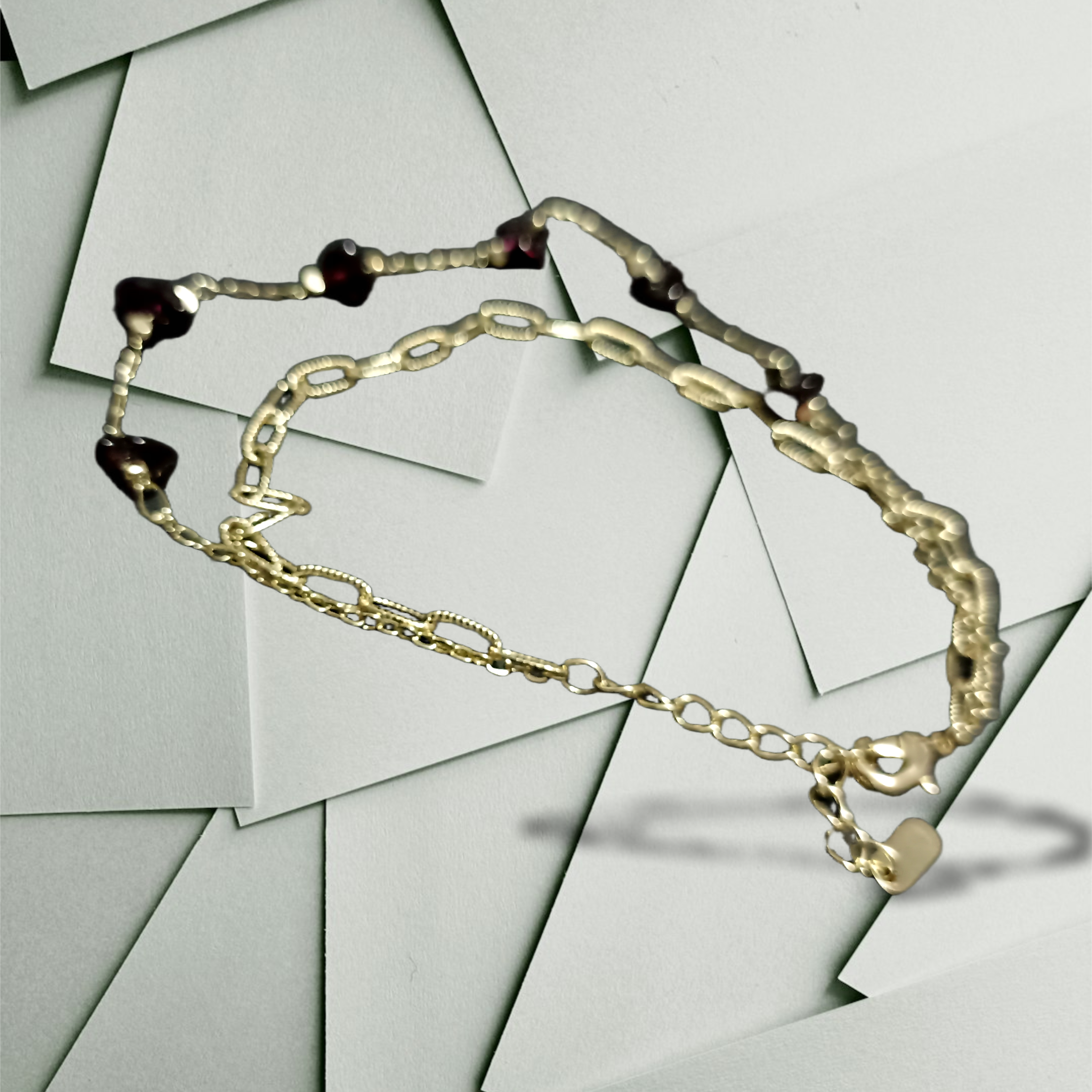 Pulso con piedras purpura 