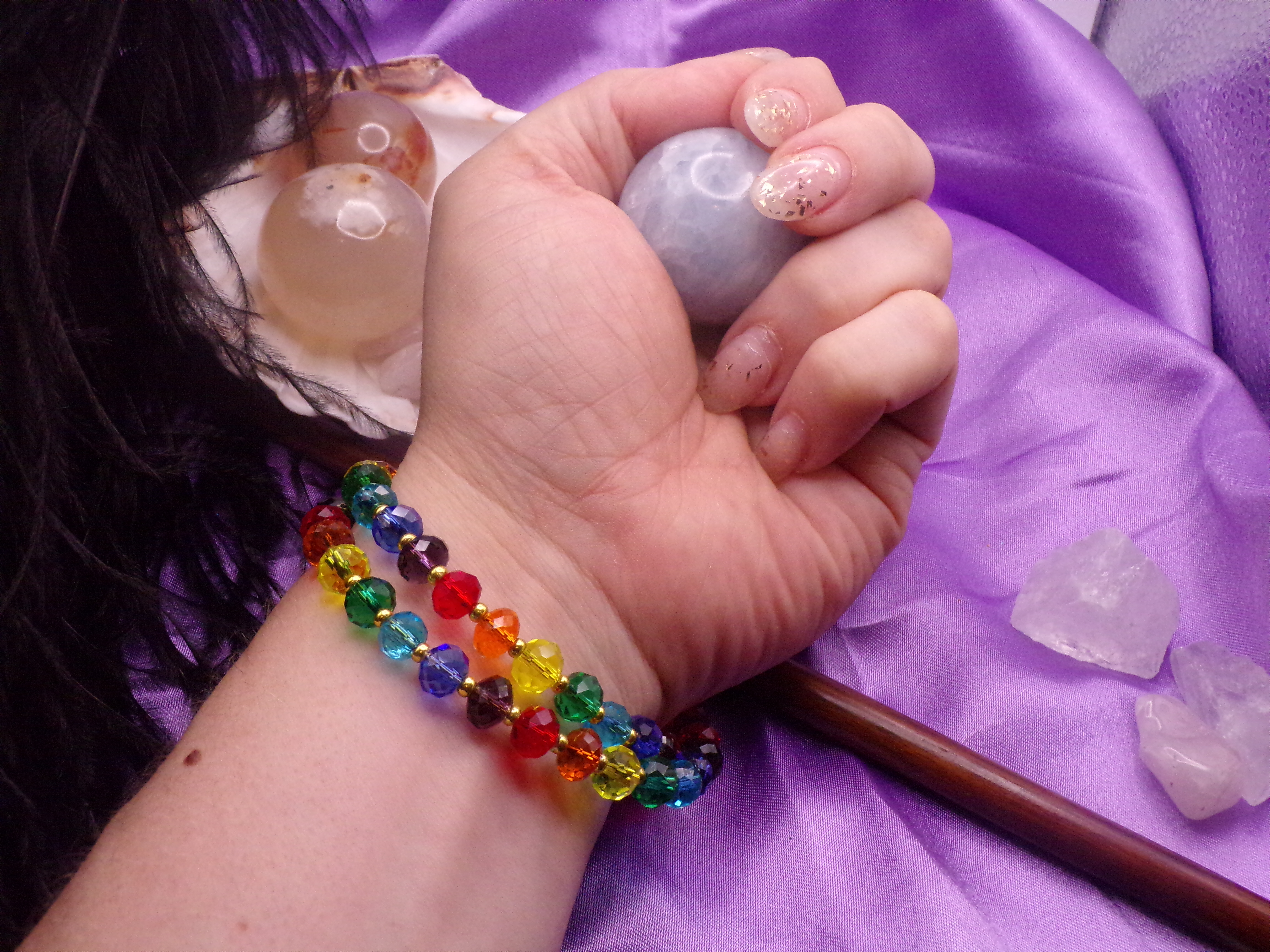 Fae Gleam Amulet: Memory Wire Bracelet