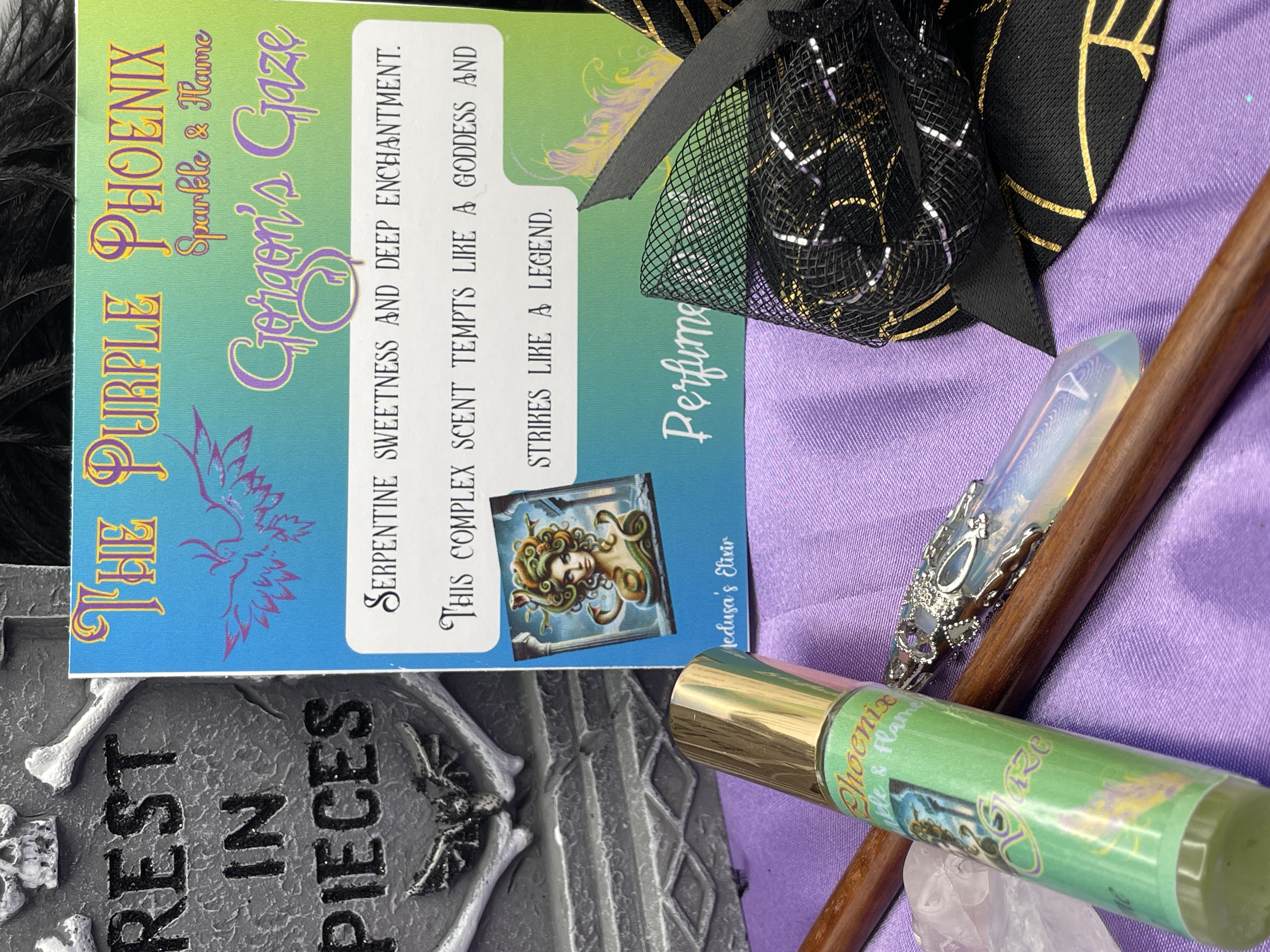 🐍 Gorgon’s Gaze – Signature Spell Perfume