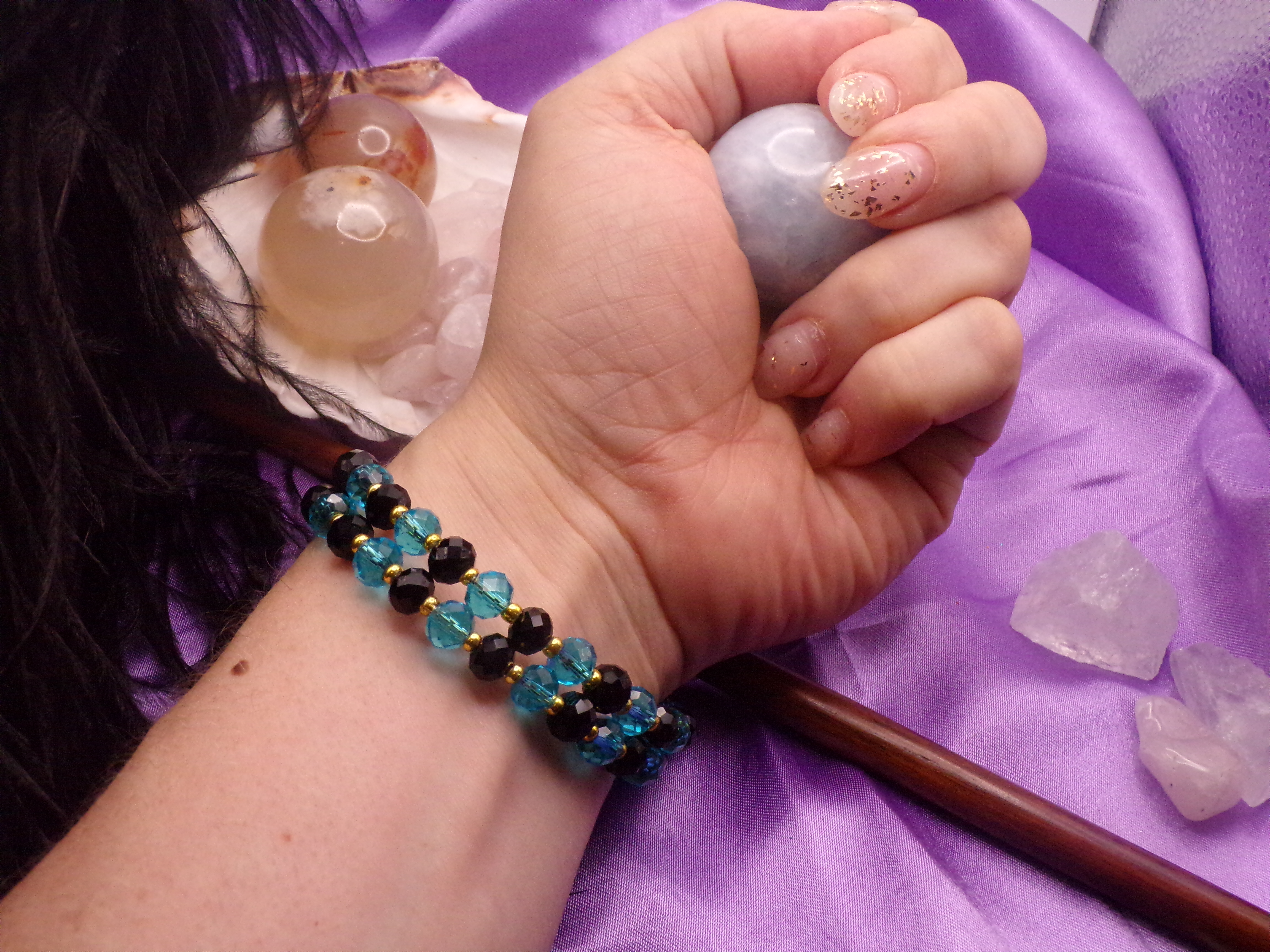 Midnight Reef Amulet: Memory Wire Bracelet