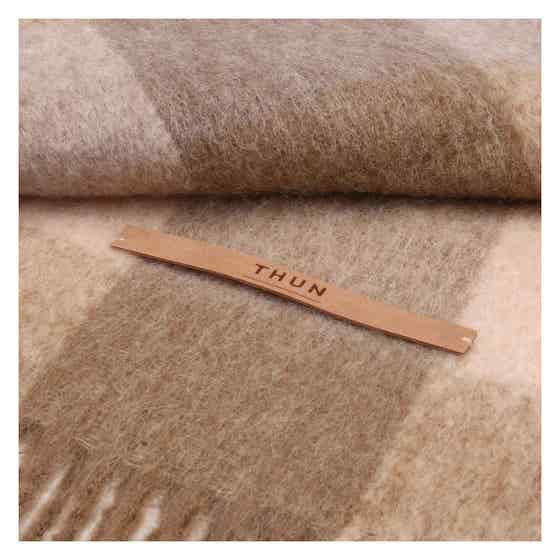 Sciarpa in misto lana a quadri con frange