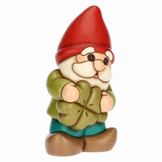 Gnomo Oliver con quadrifoglio portafortuna in ceramica Inverno Incantato, medio