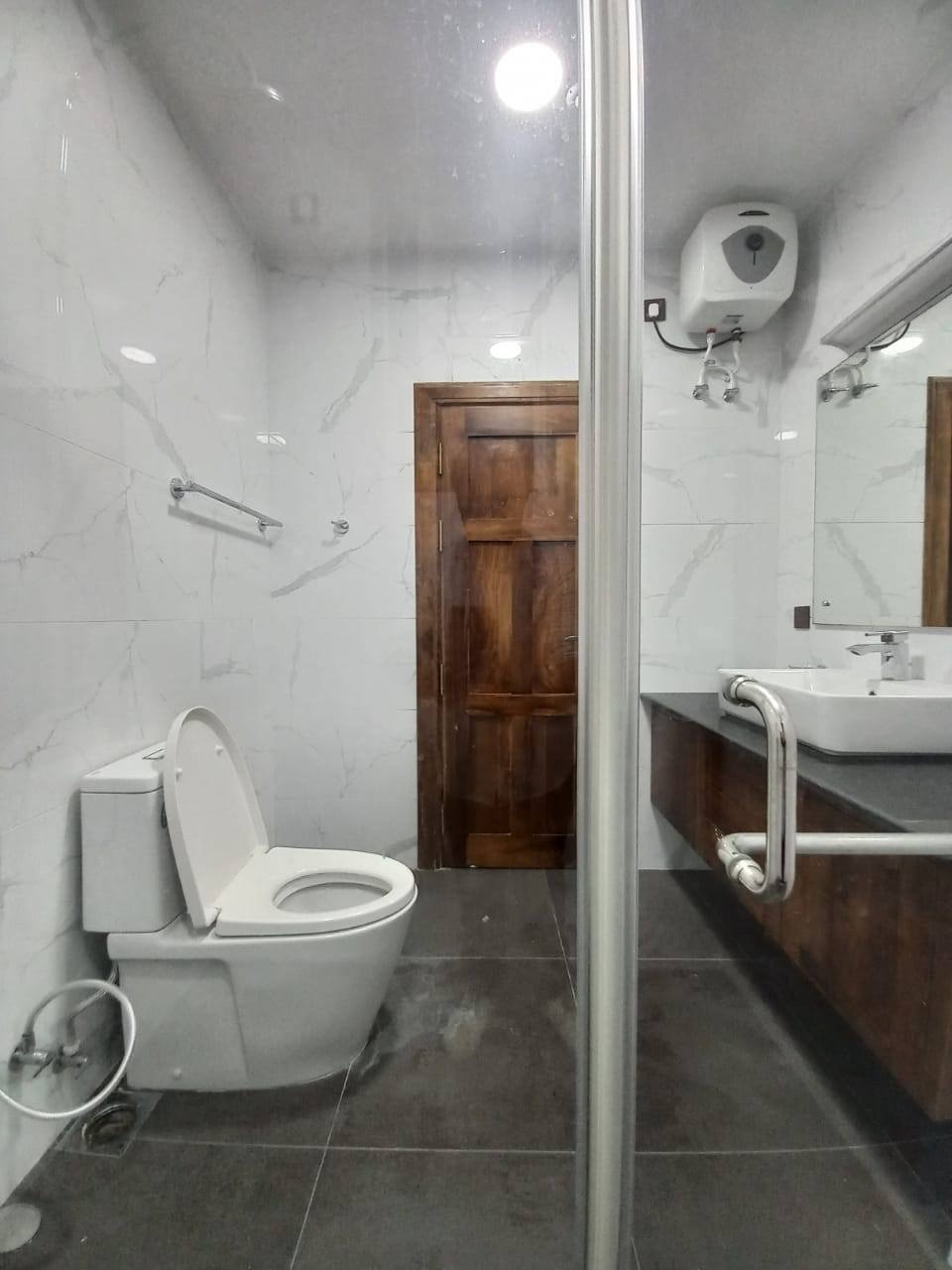 Brand new 1500 sq feet, very large 3-bedroom apartment for sale