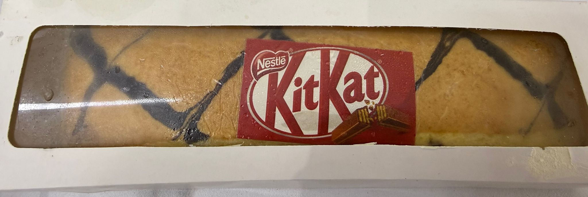 Kit Kat Swiss Roll Cake