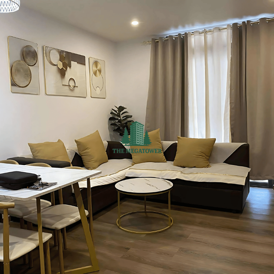 Stylish 2BR Suite with Balcony