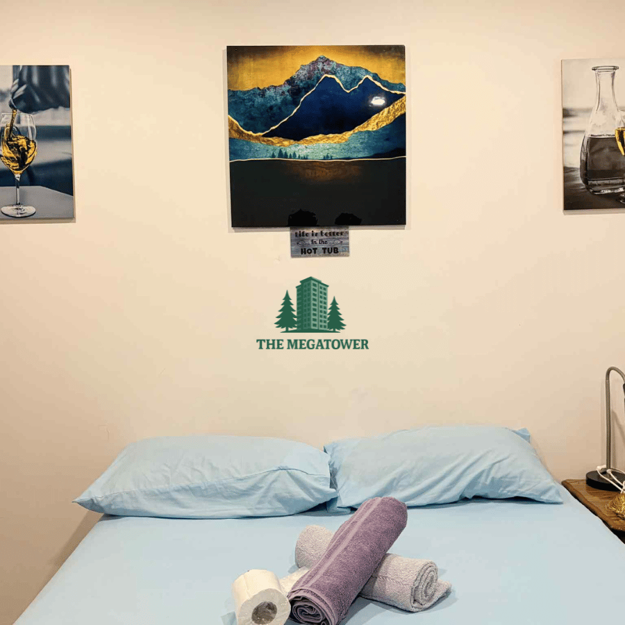 Spacious Family Room