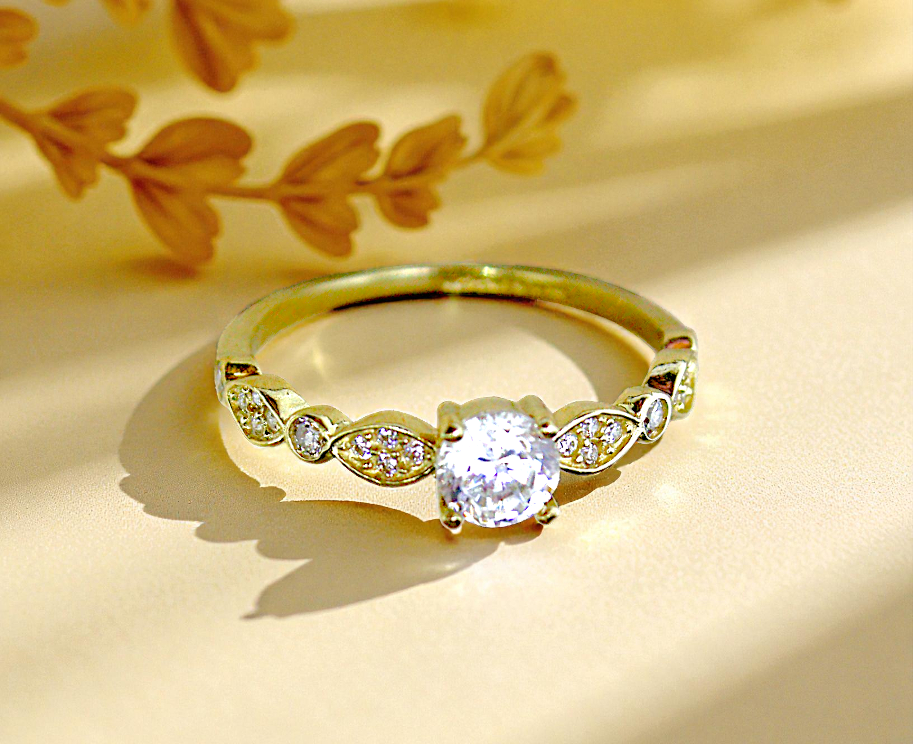 Anillo de Compromiso Con Churumbela Ovalos y Circulos