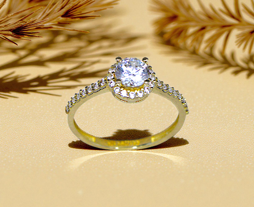 Anillo de Compromiso de Oro Con Circonia Circular