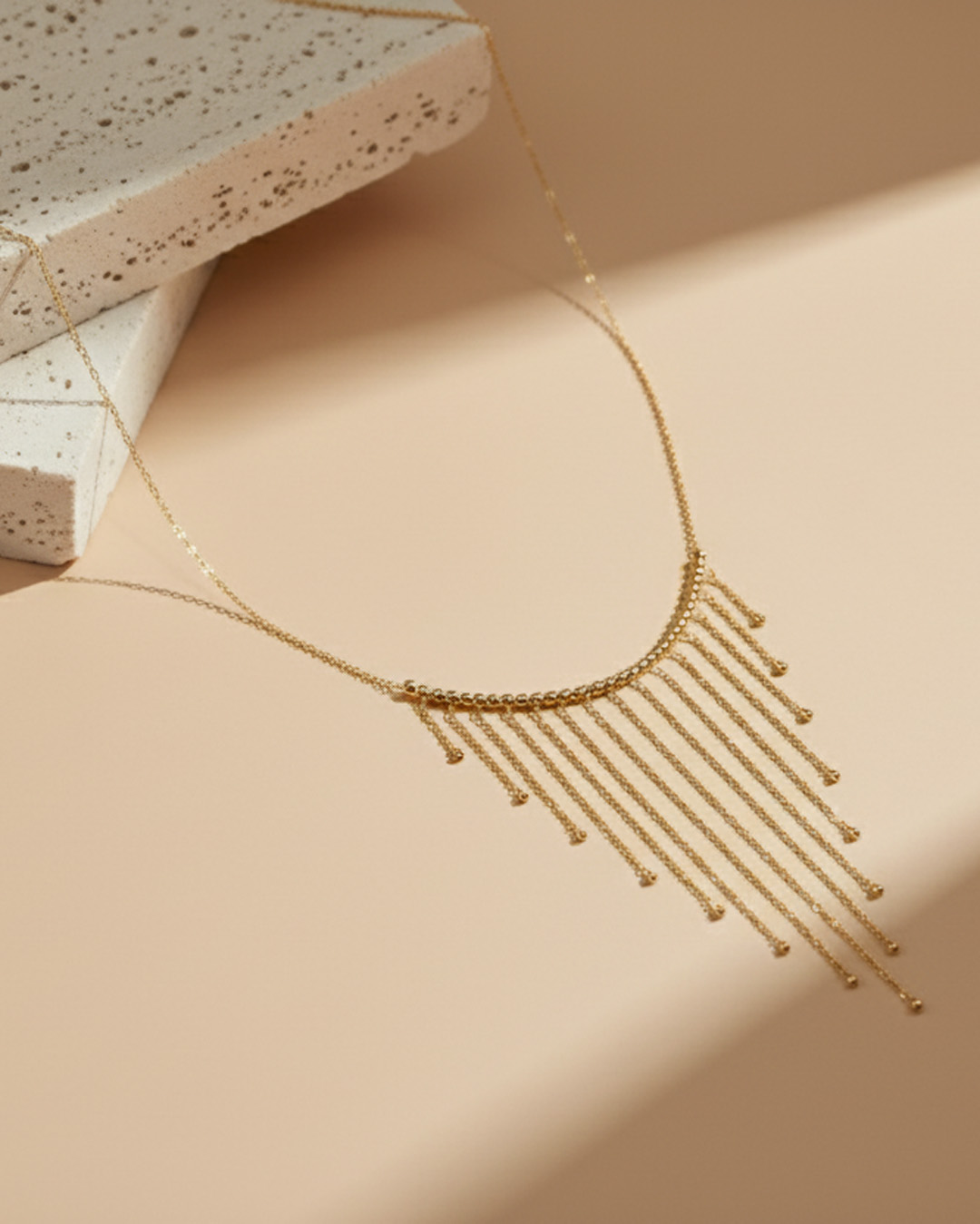 Collar de Oro Con Flecos