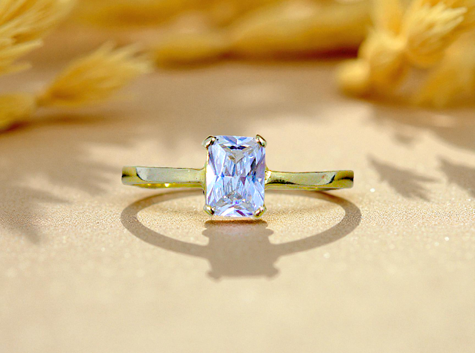 Anillo de Compromiso Con Circonia Piedra Baguette