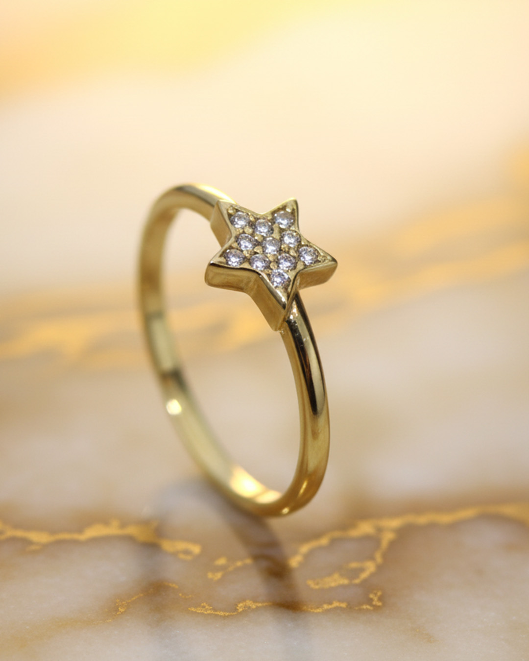 Anillo Estrella con Circonias