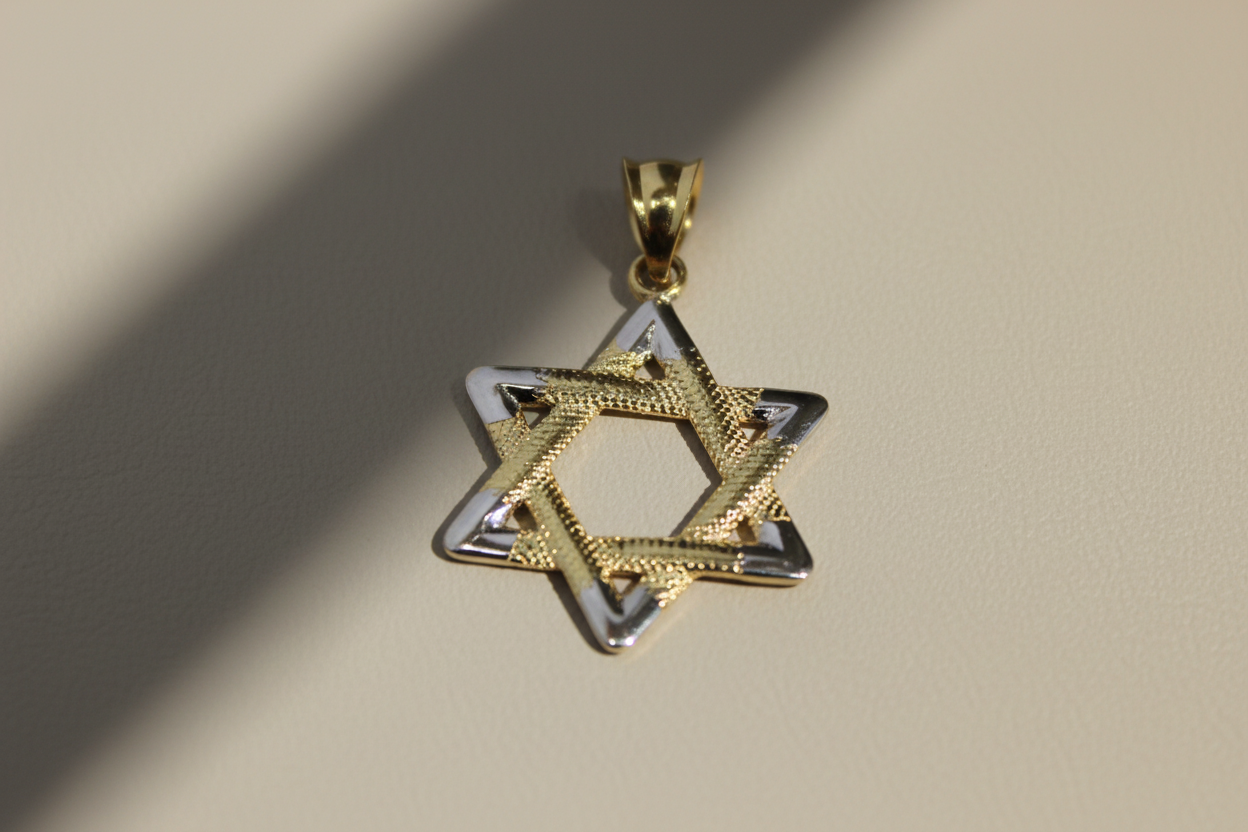 Dije de Oro de Estrella de David 