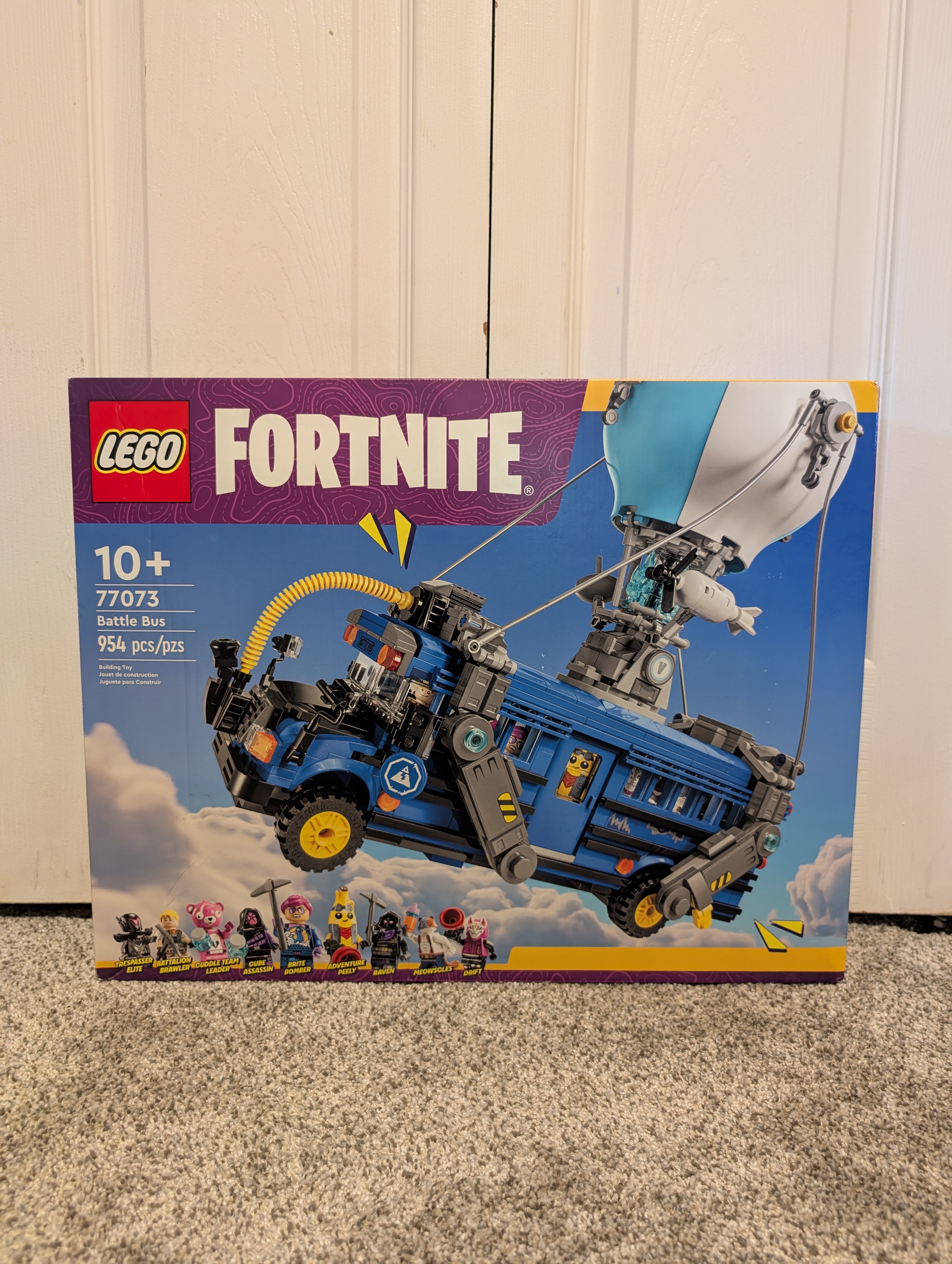 Lego Fortnite Battle Bus Set #77073 NIB