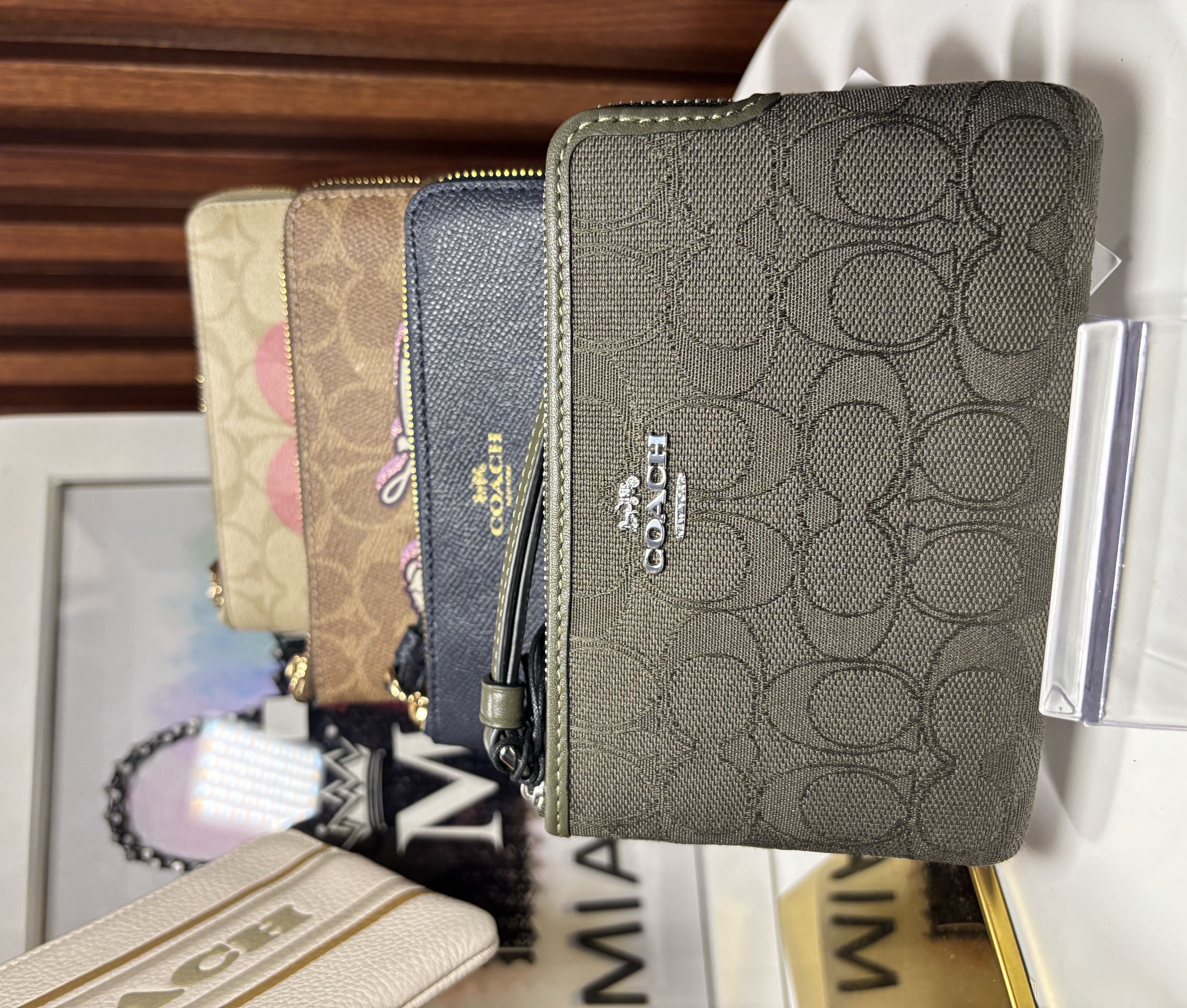 Muñequera chica diferentes diseños 