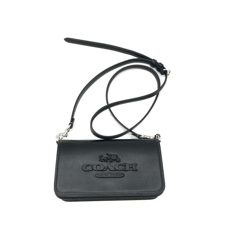 Bolso negro con strap largo 