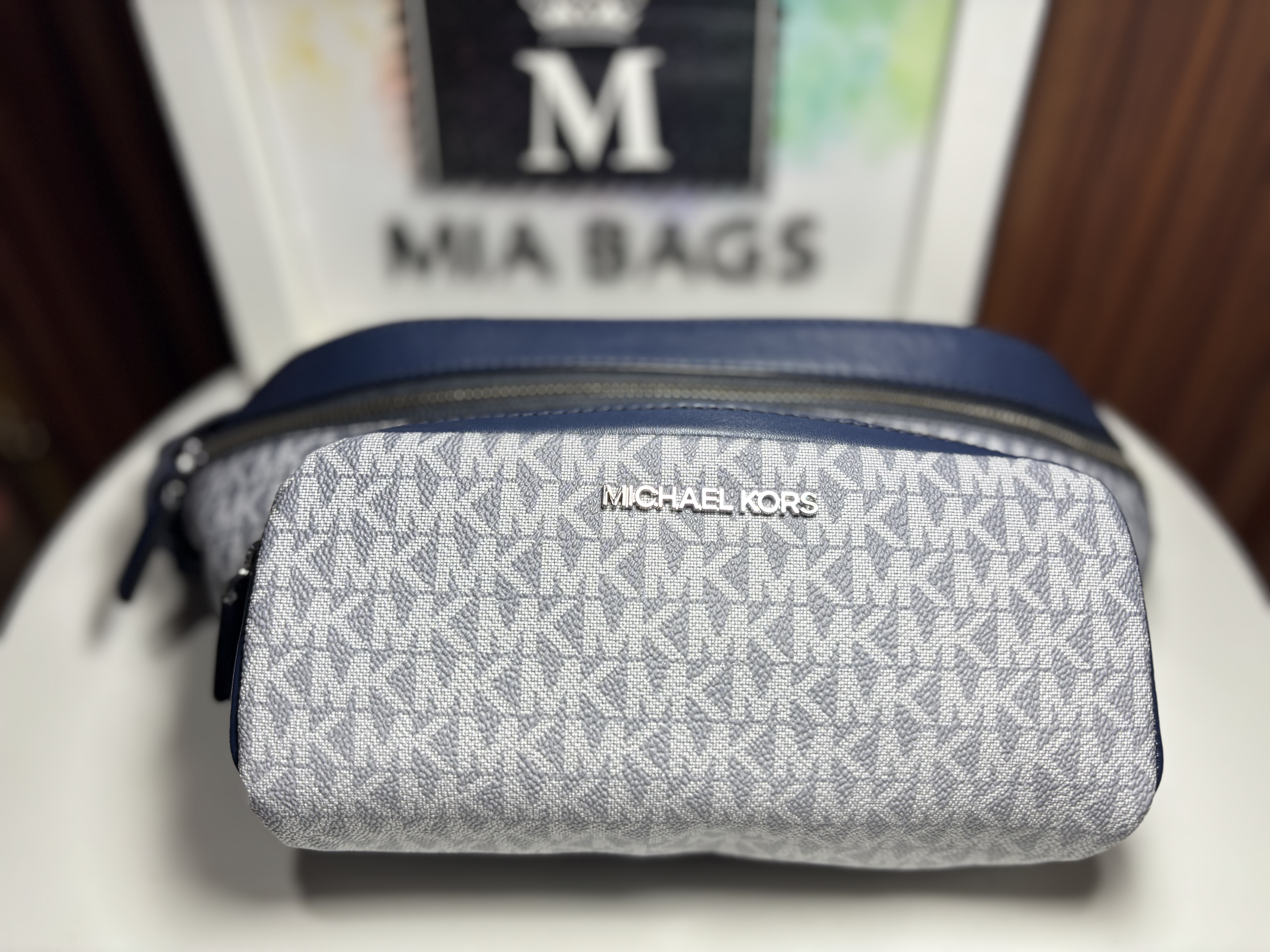 Cangurera degradada azul marino