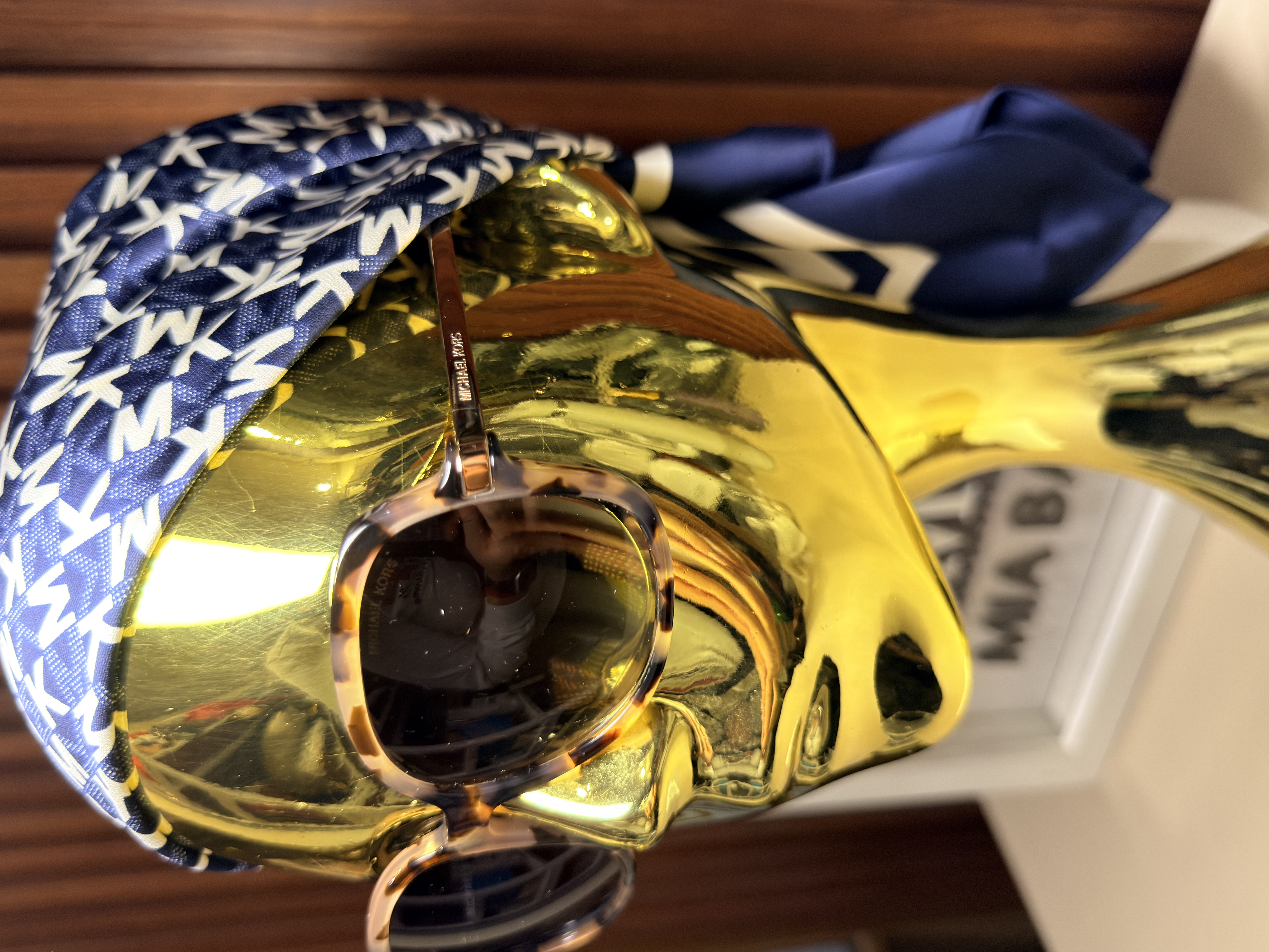 Gafas de sol semi redondas con cristal azul