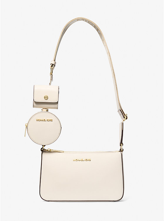 Crossbody con strap grueso y 2 accesorios, blanco.