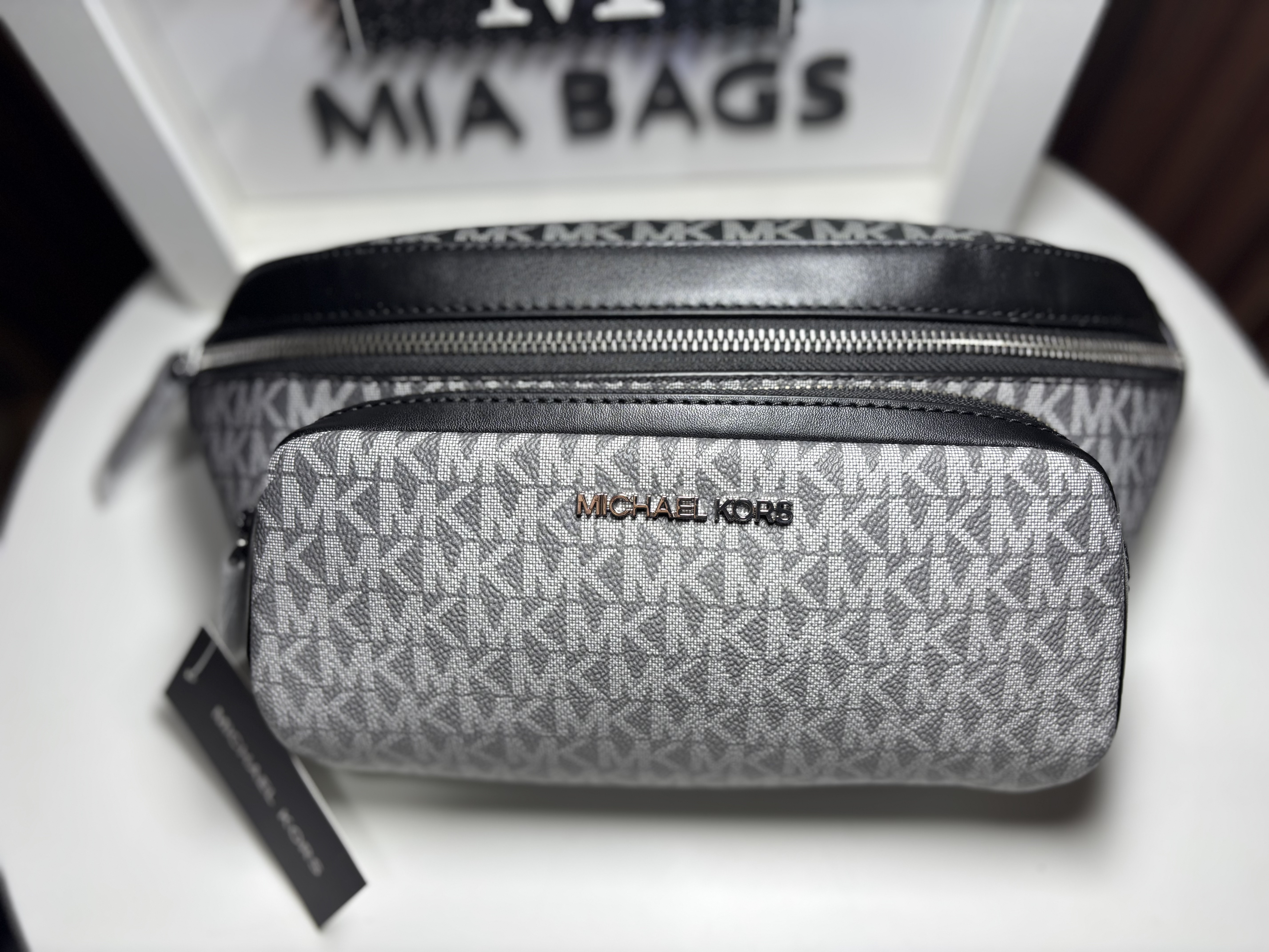 Cangurera degradada negra