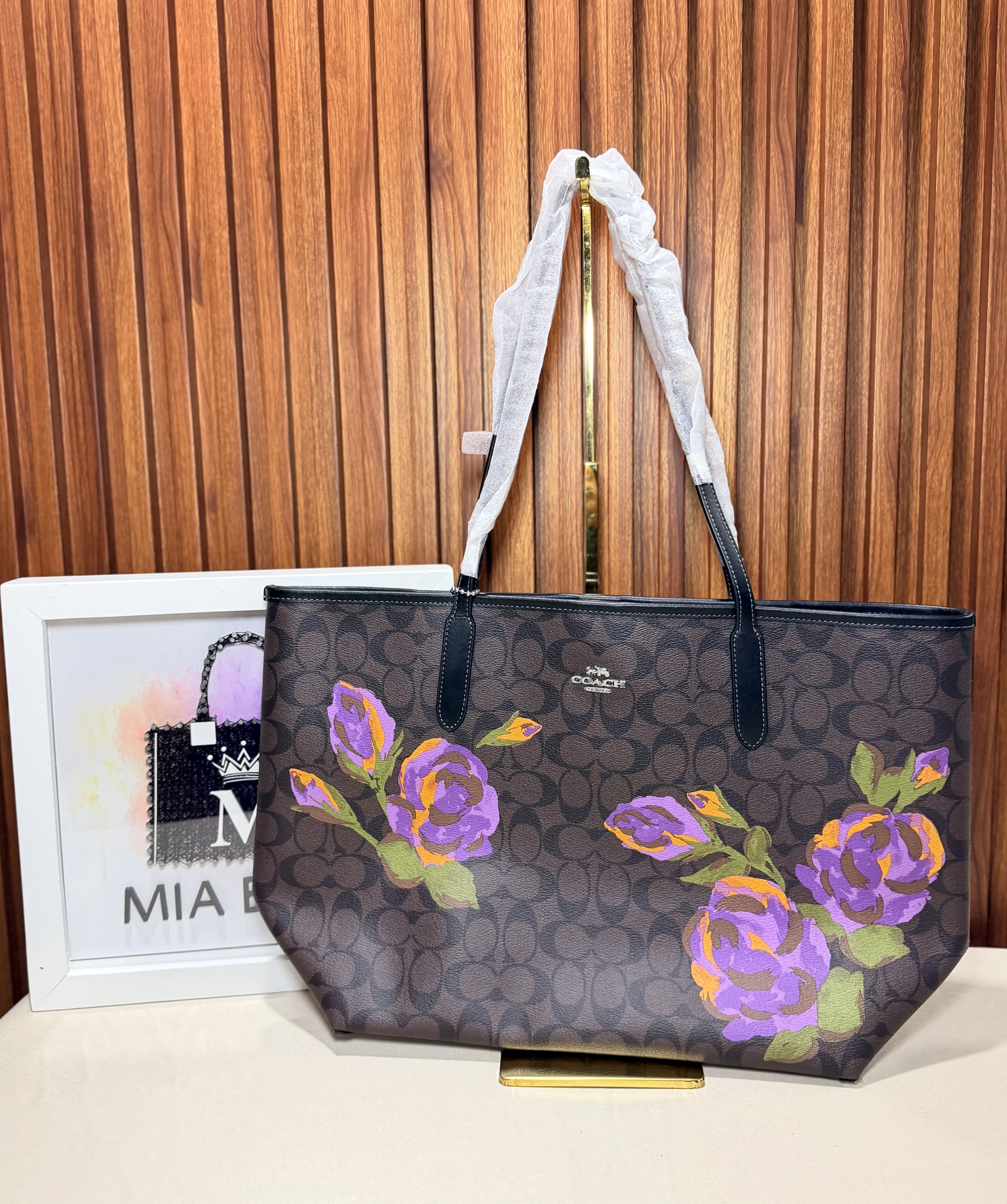 Tote estampado floral con monogram