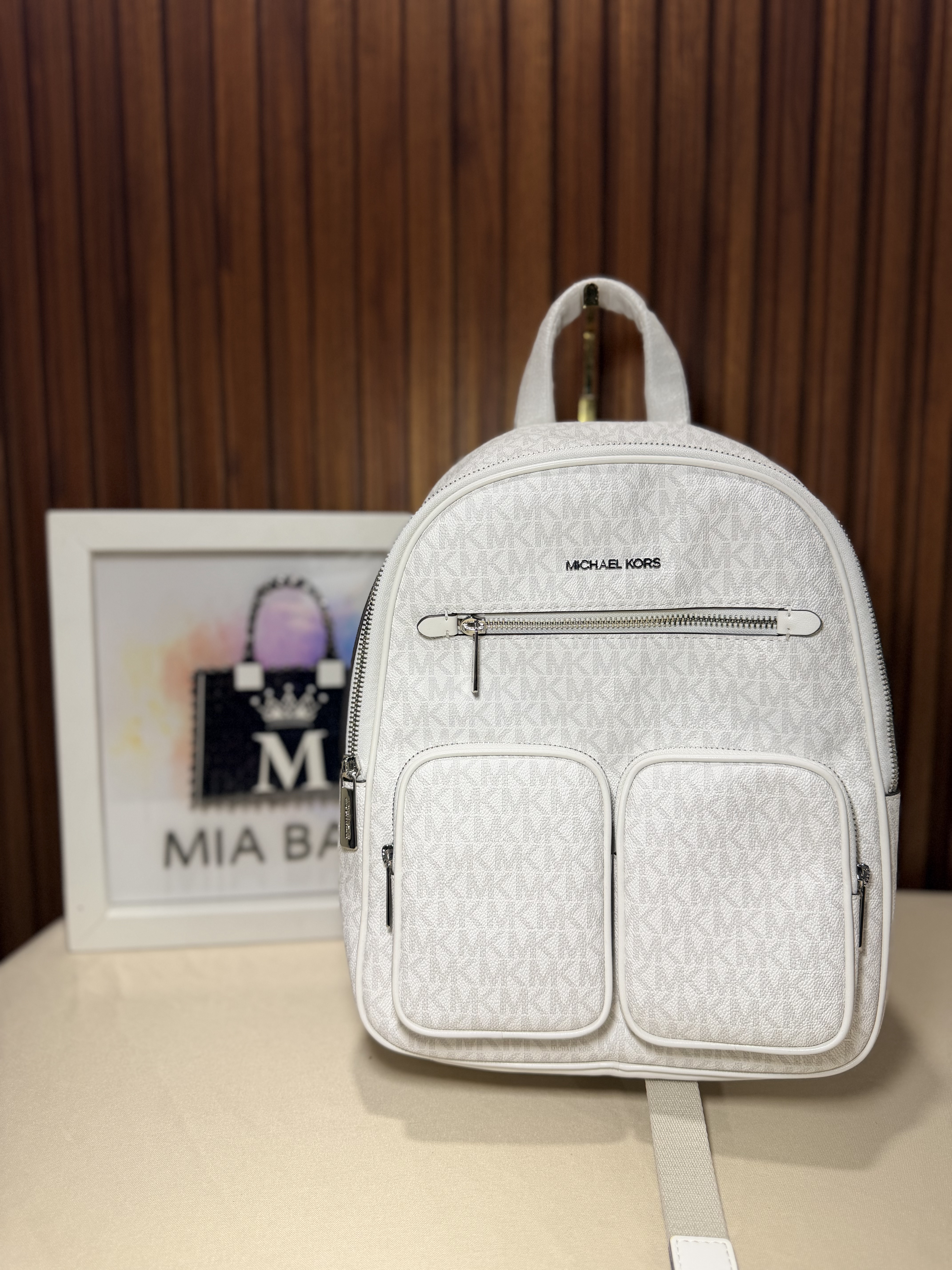 Mochila mediana monogram color vainilla