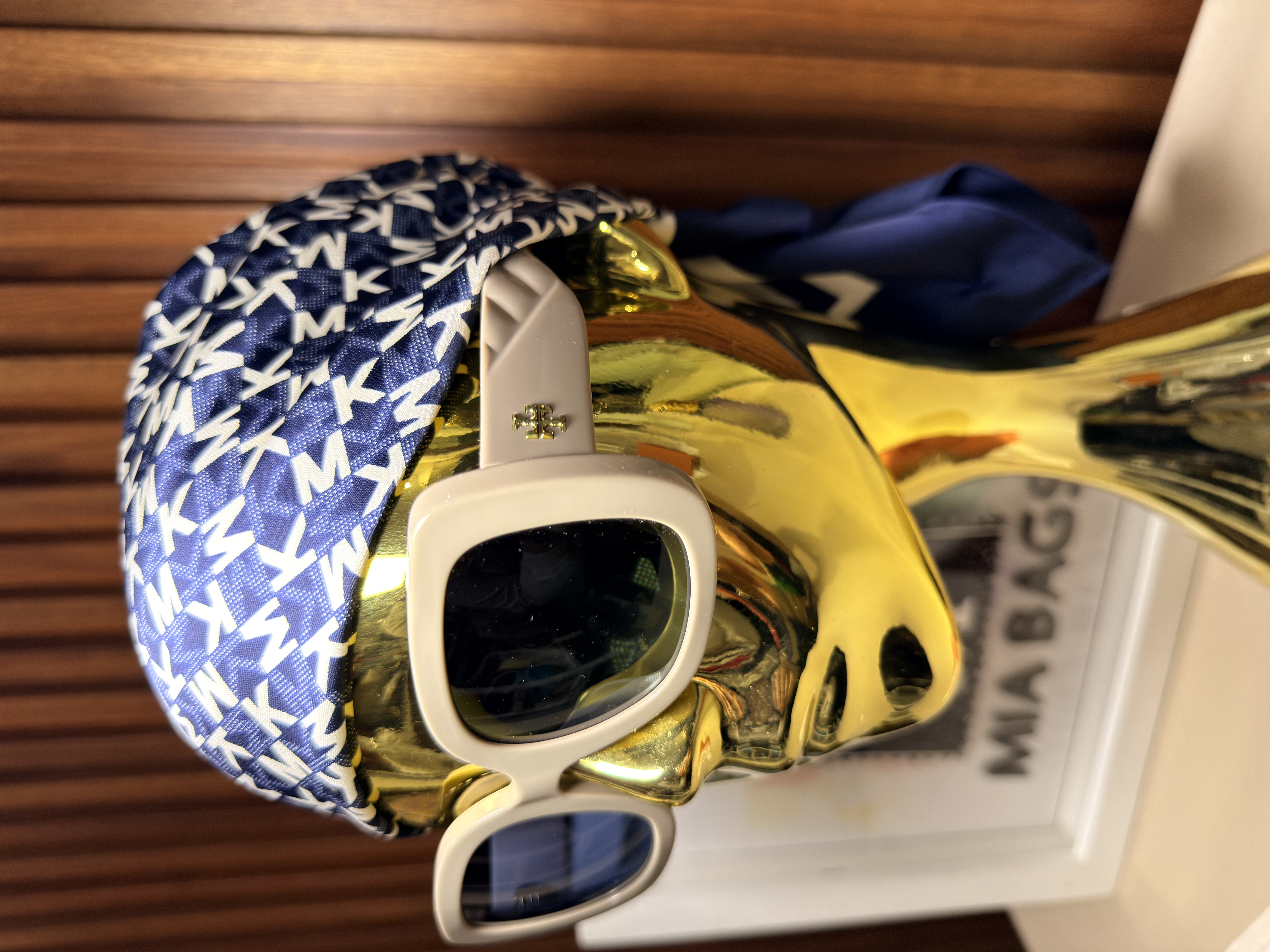 Lentes de sol blancos