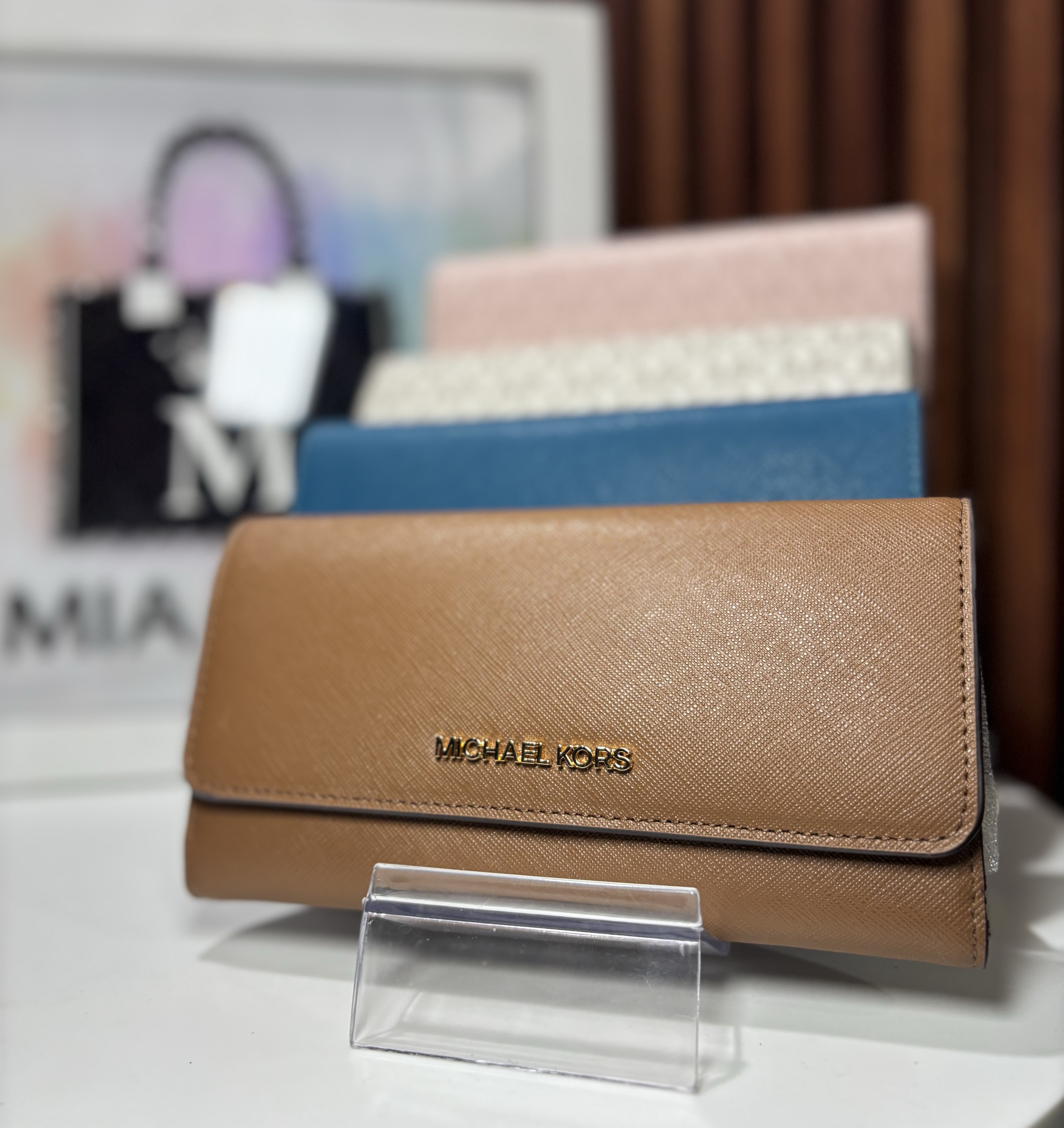 Cartera grande con clip 