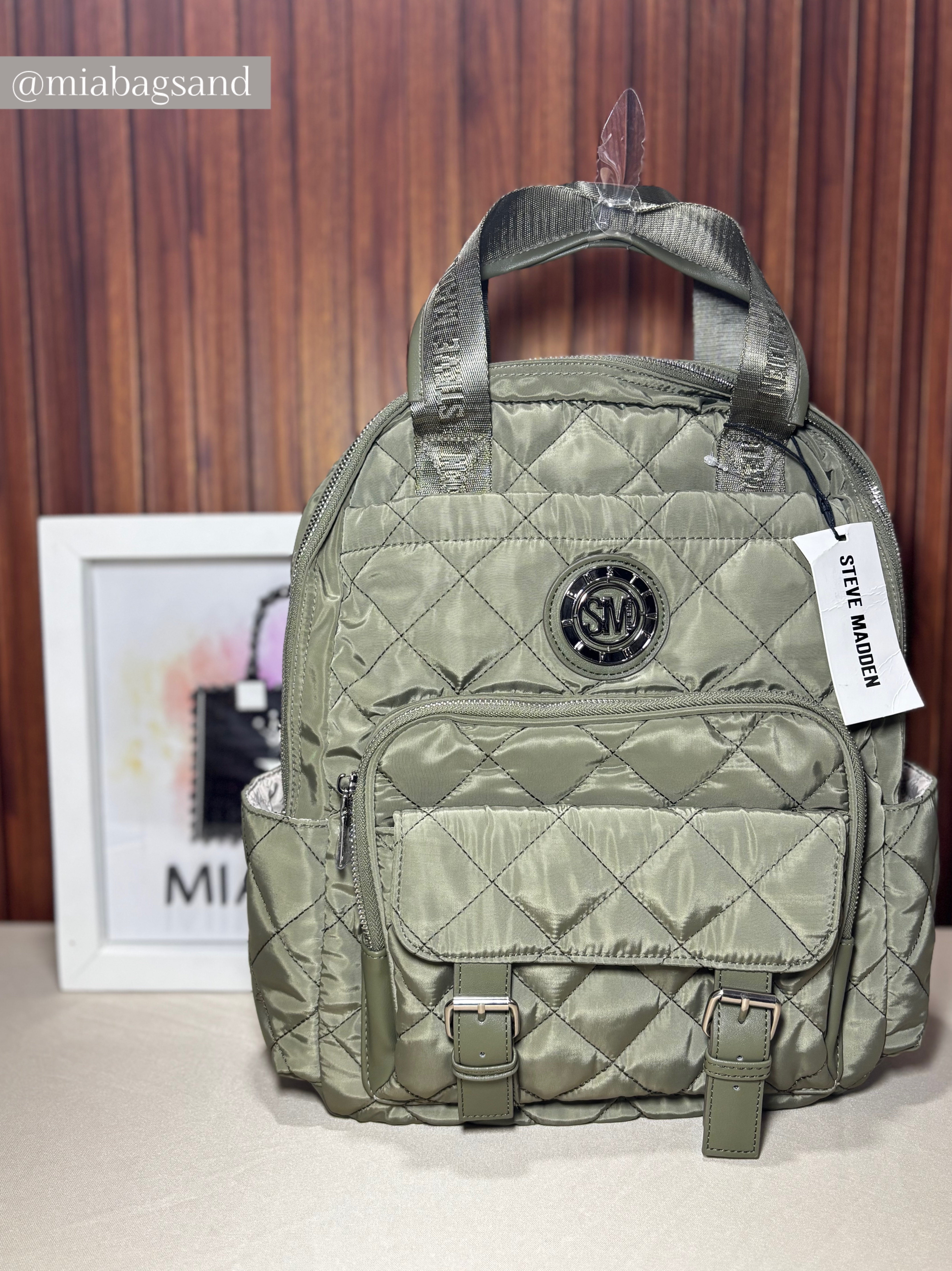 Mochila Steve Madden acolchada verde