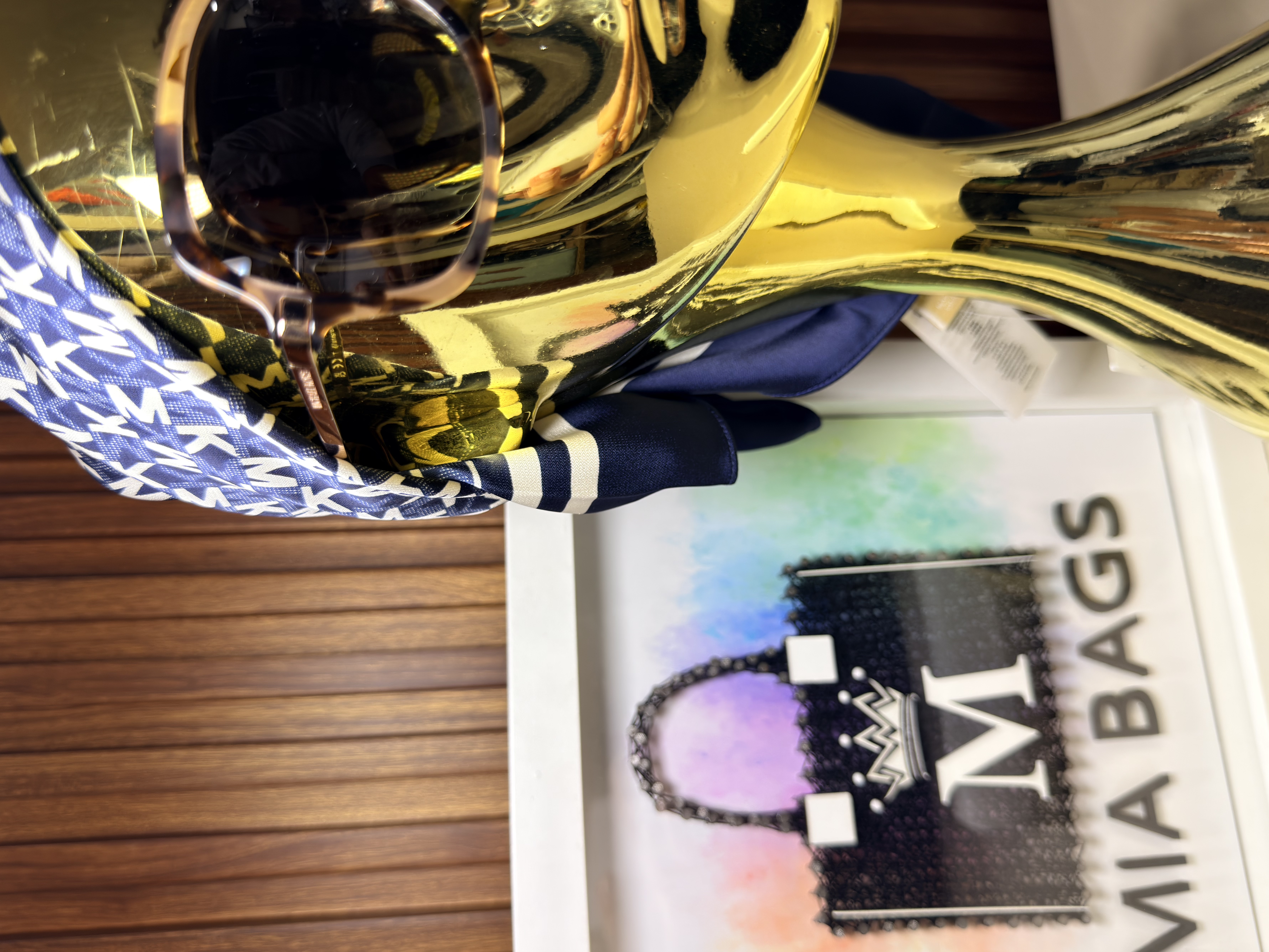 Gafas de sol semi redondas con cristal azul