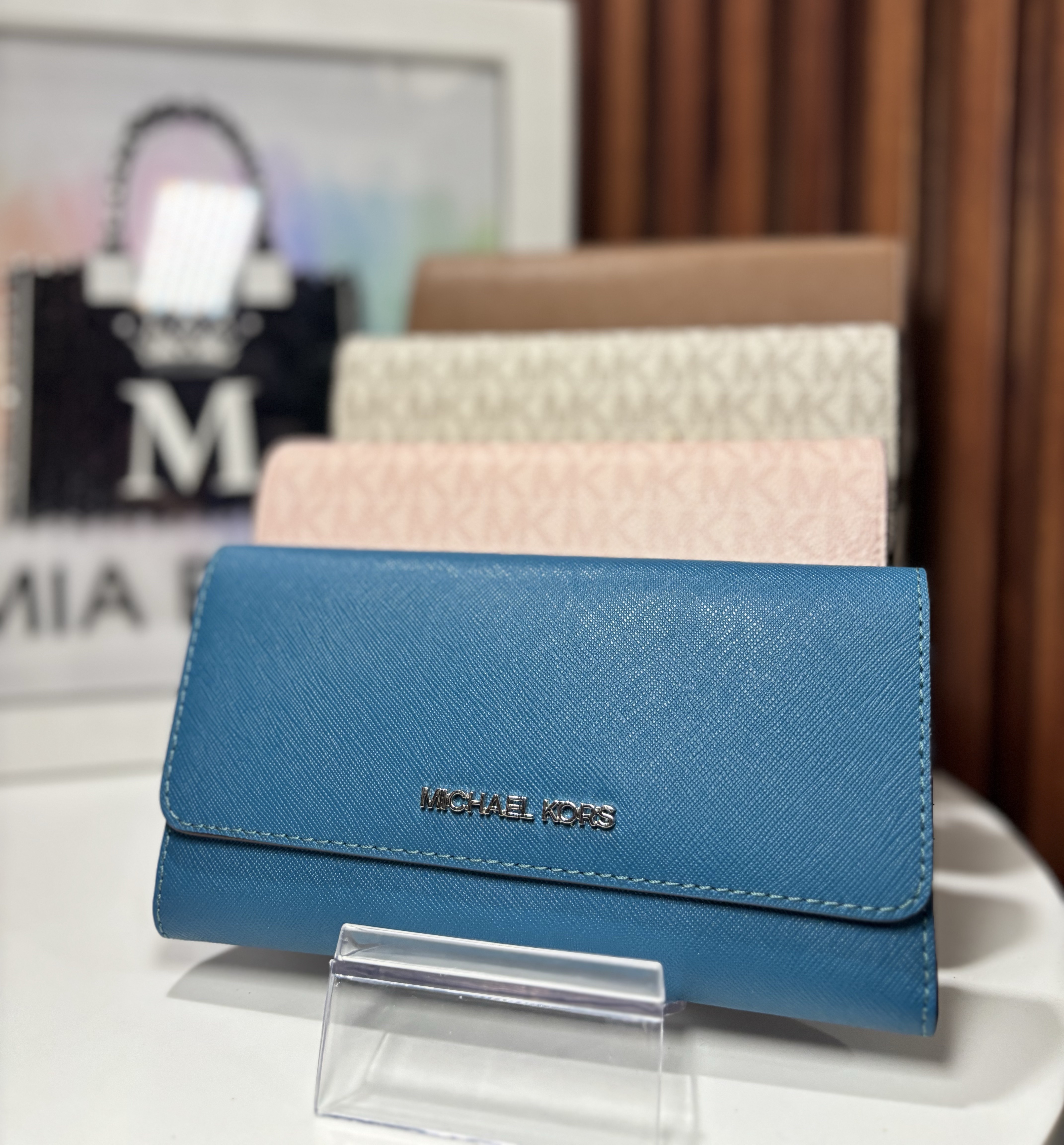 Cartera grande con clip 