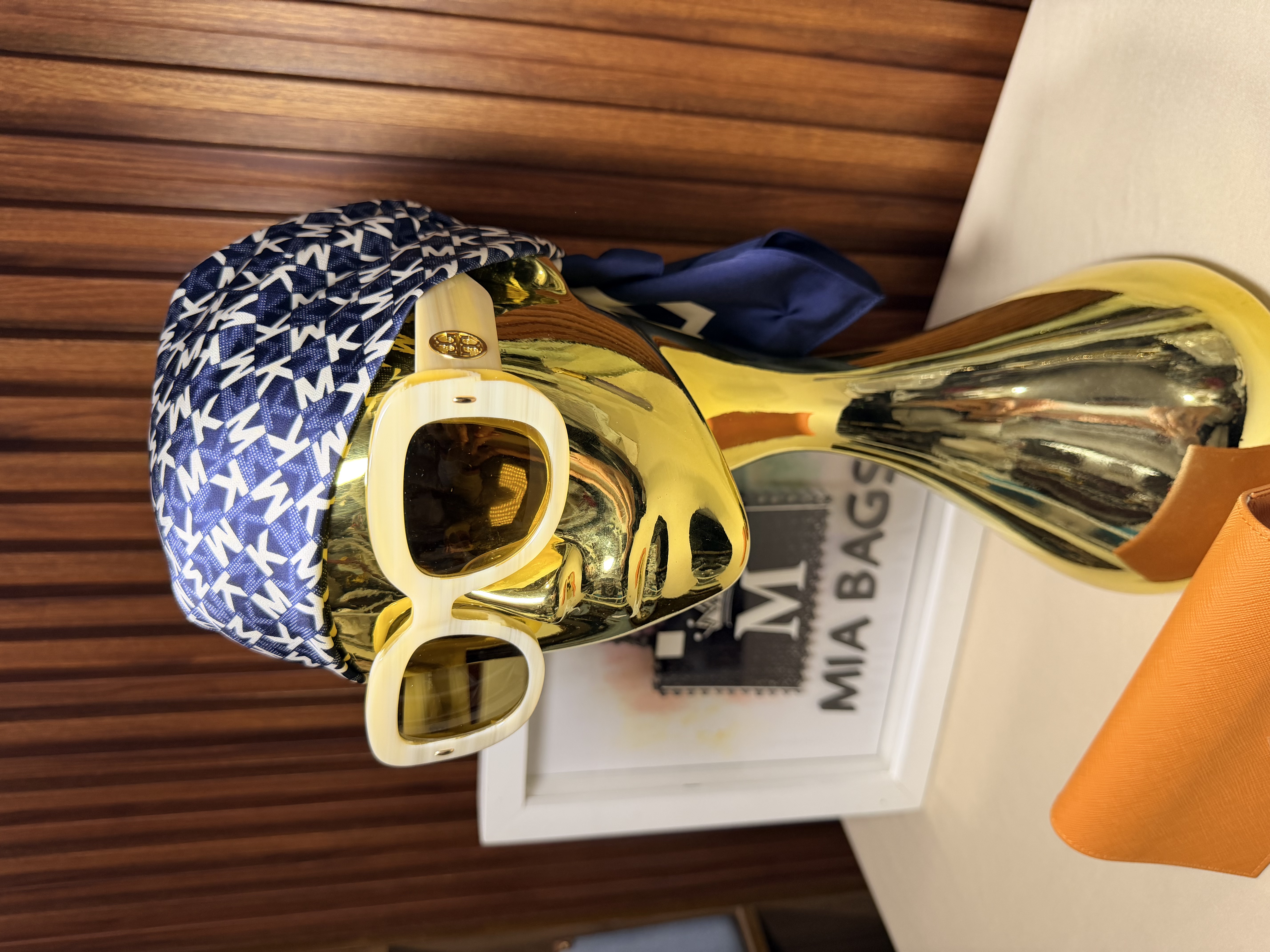 Lentes de sol blancos