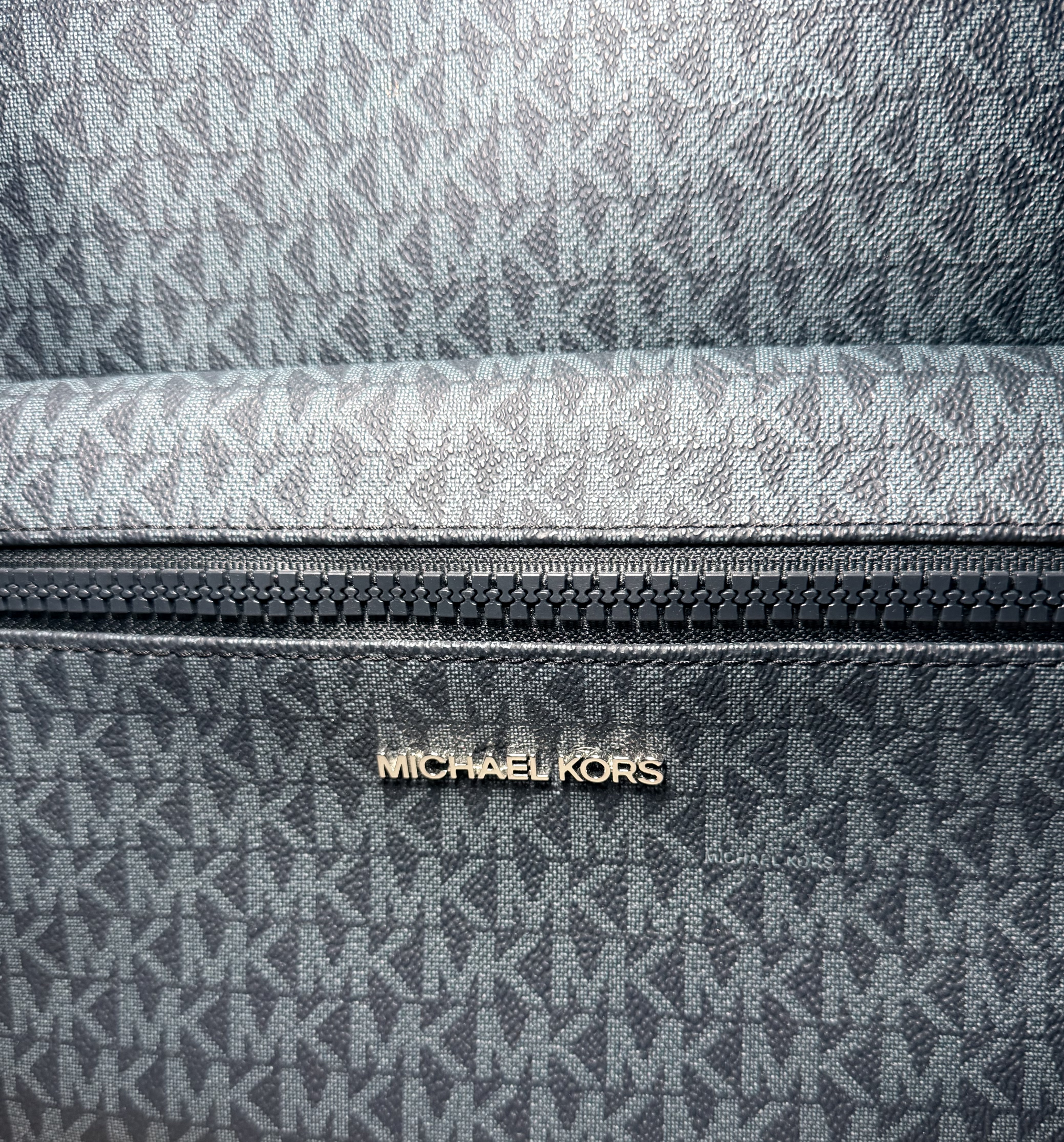 Mochila grande caballero azul con monogram