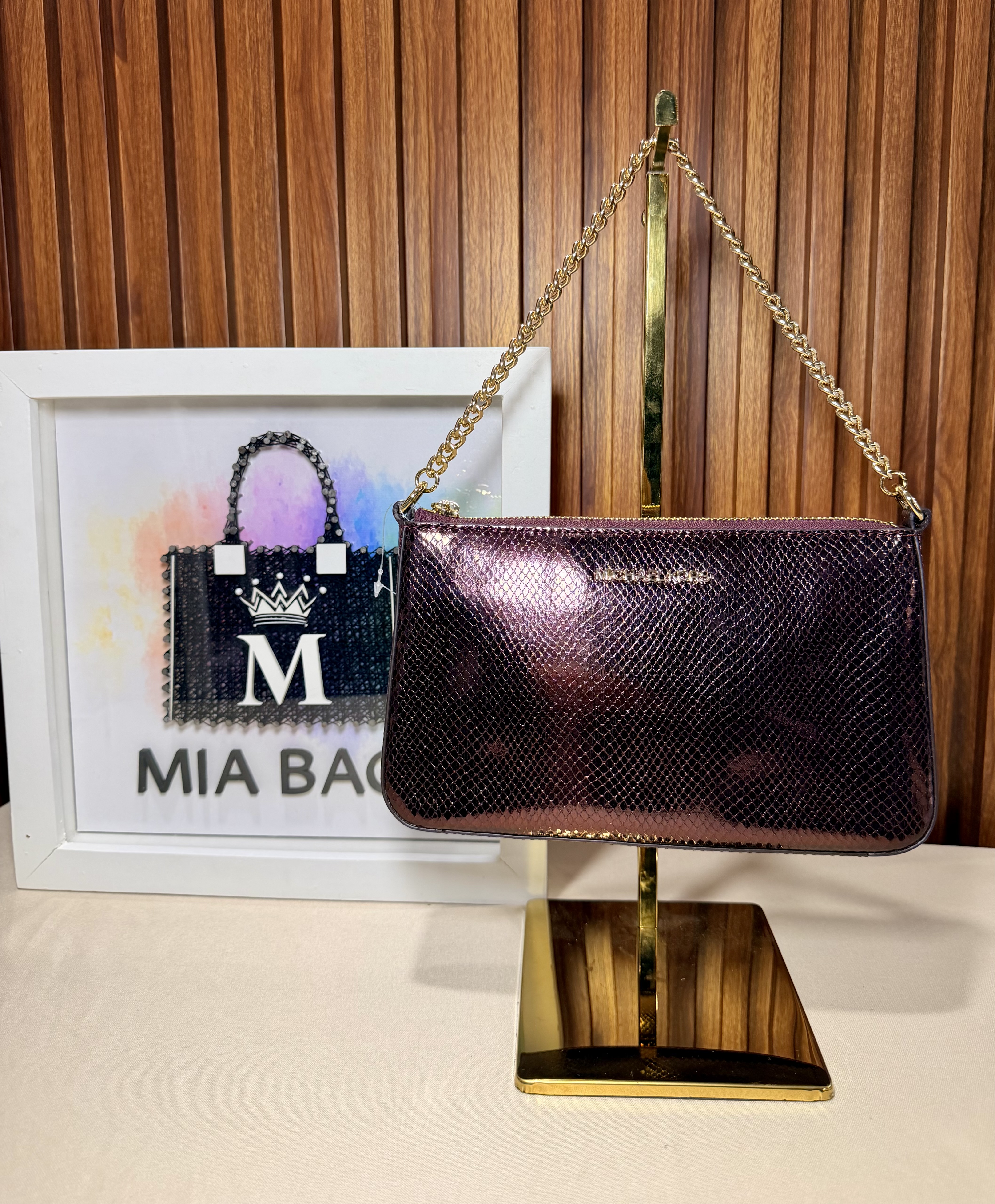 Bolso rojo metálico + tarjetero