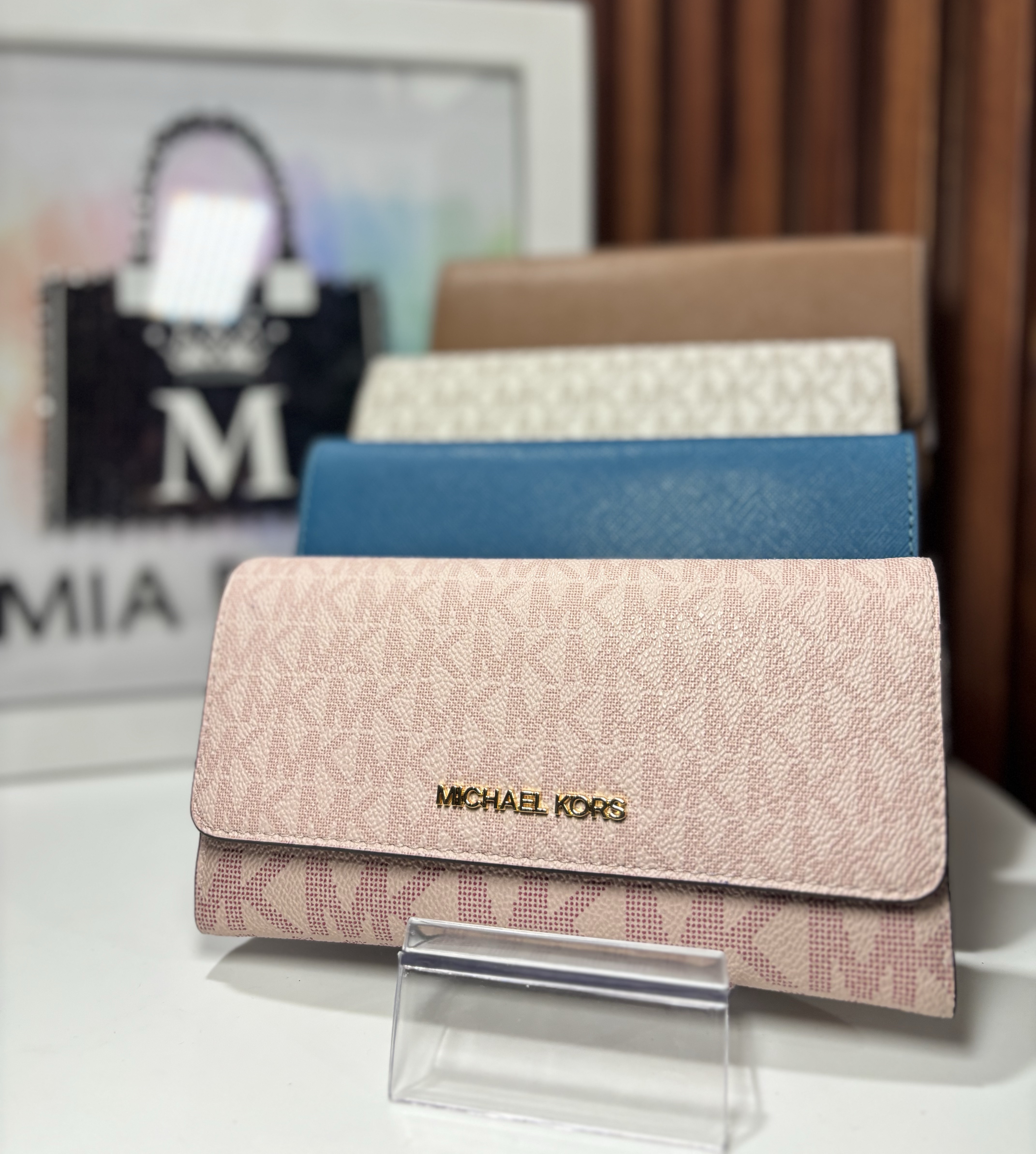 Cartera grande con clip 